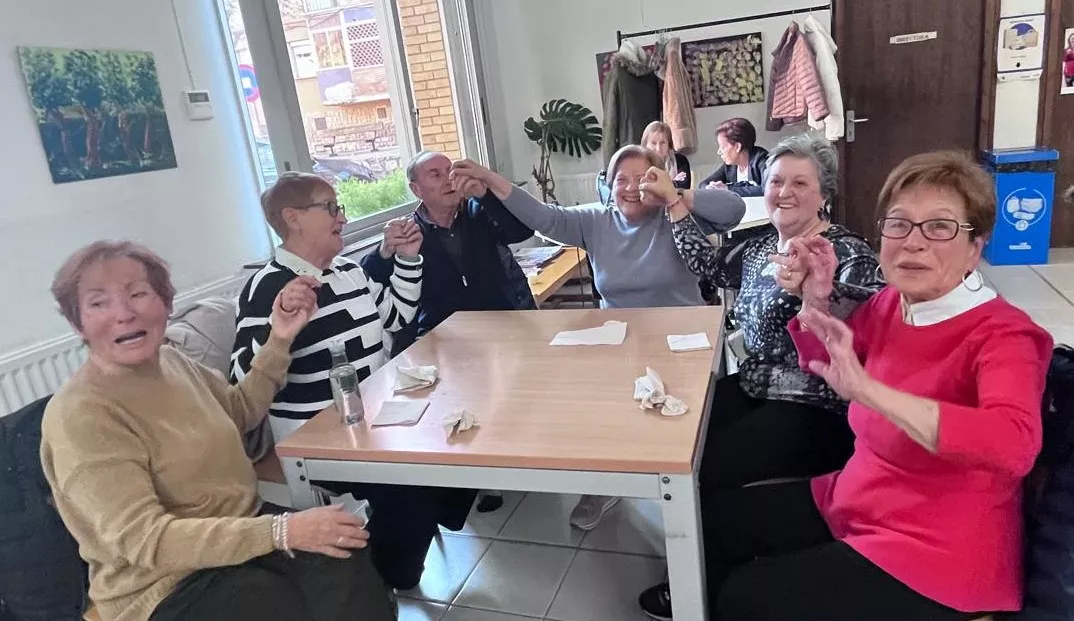 El Hogar de Personas Mayores de Huesca conmemora Santa Águeda.
