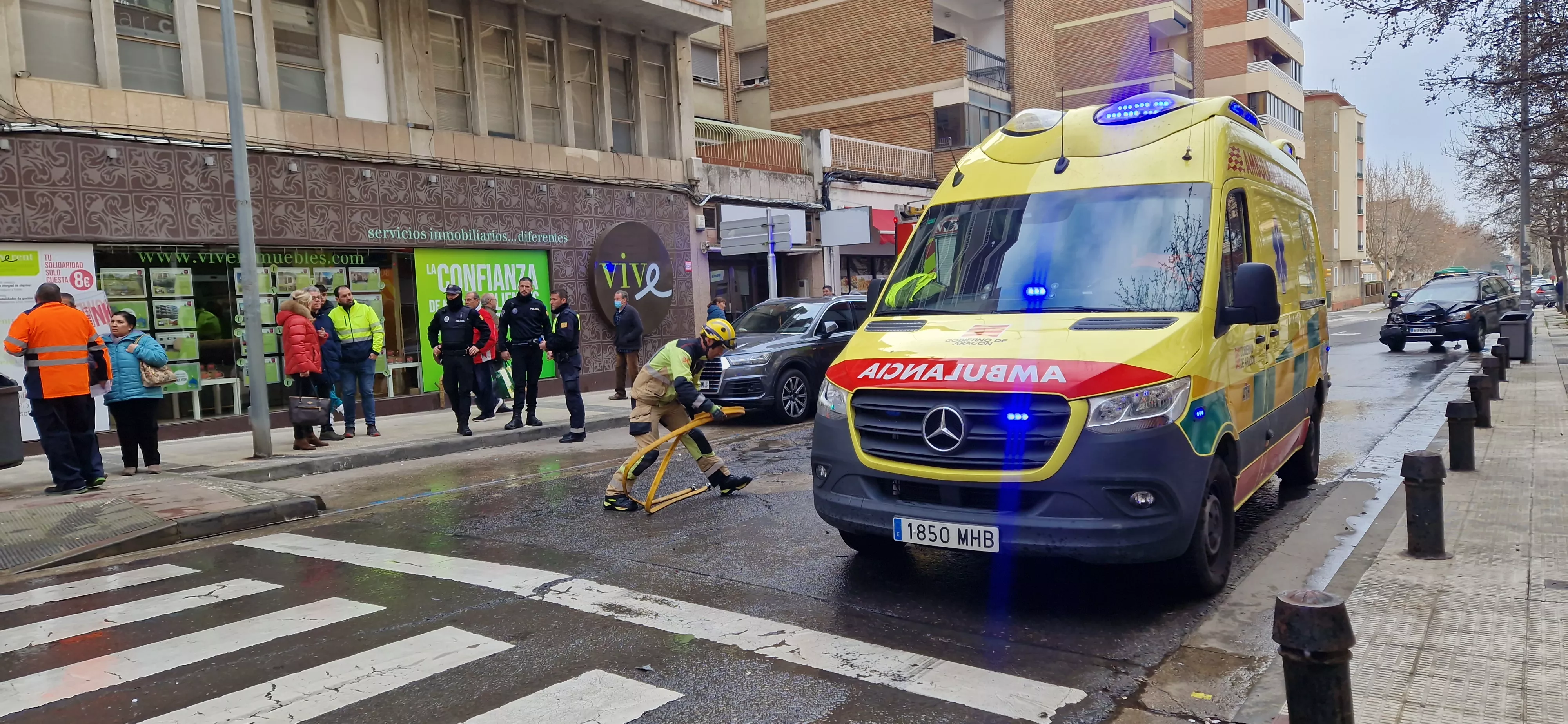Accidente con tres coches implicados en la calle Zaragoza con Cavia. Foto Myriam Martínez