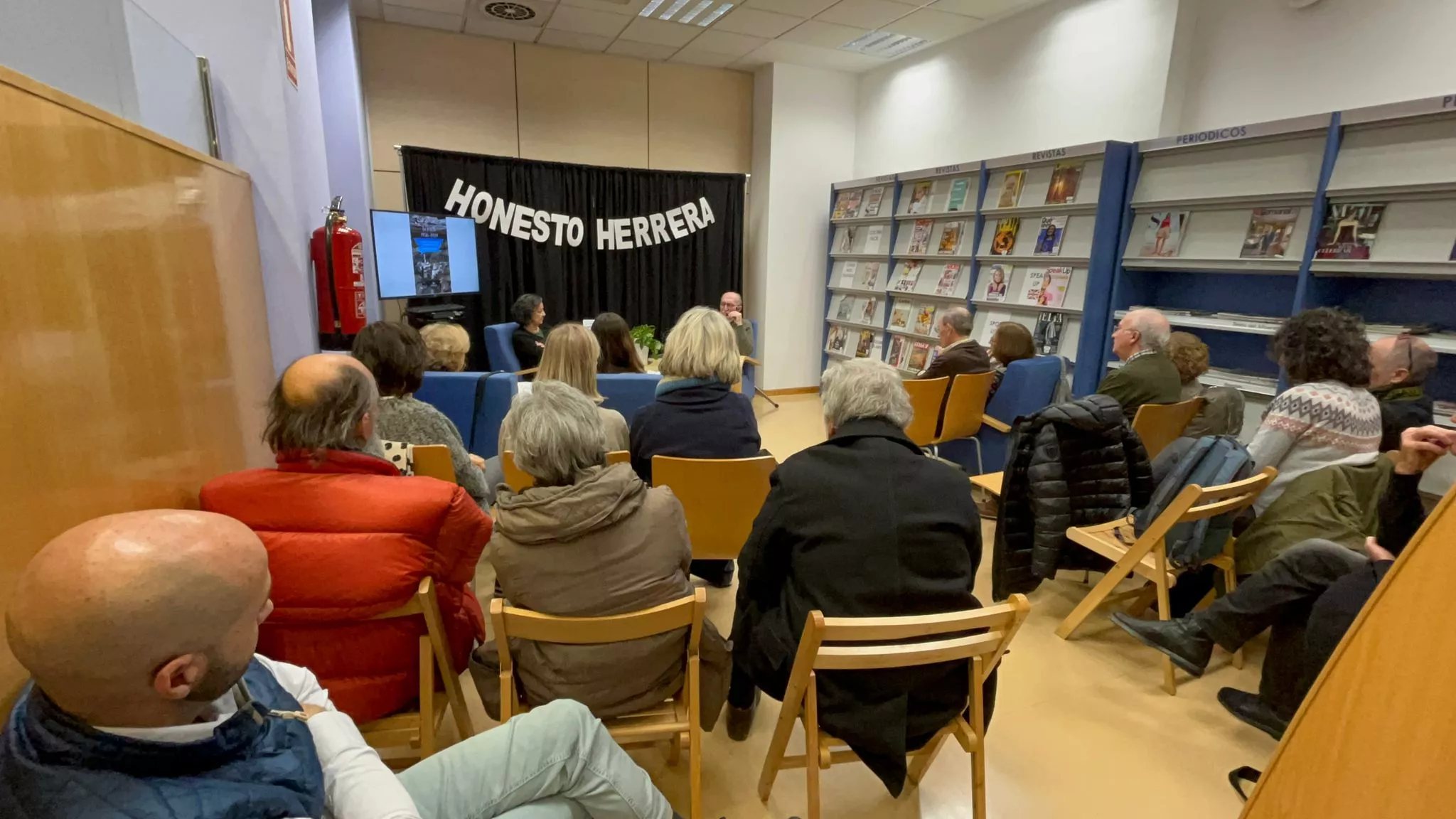 Presentación de Manús, de Honesto Herrera, en la Biblioteca Durán Gudiol