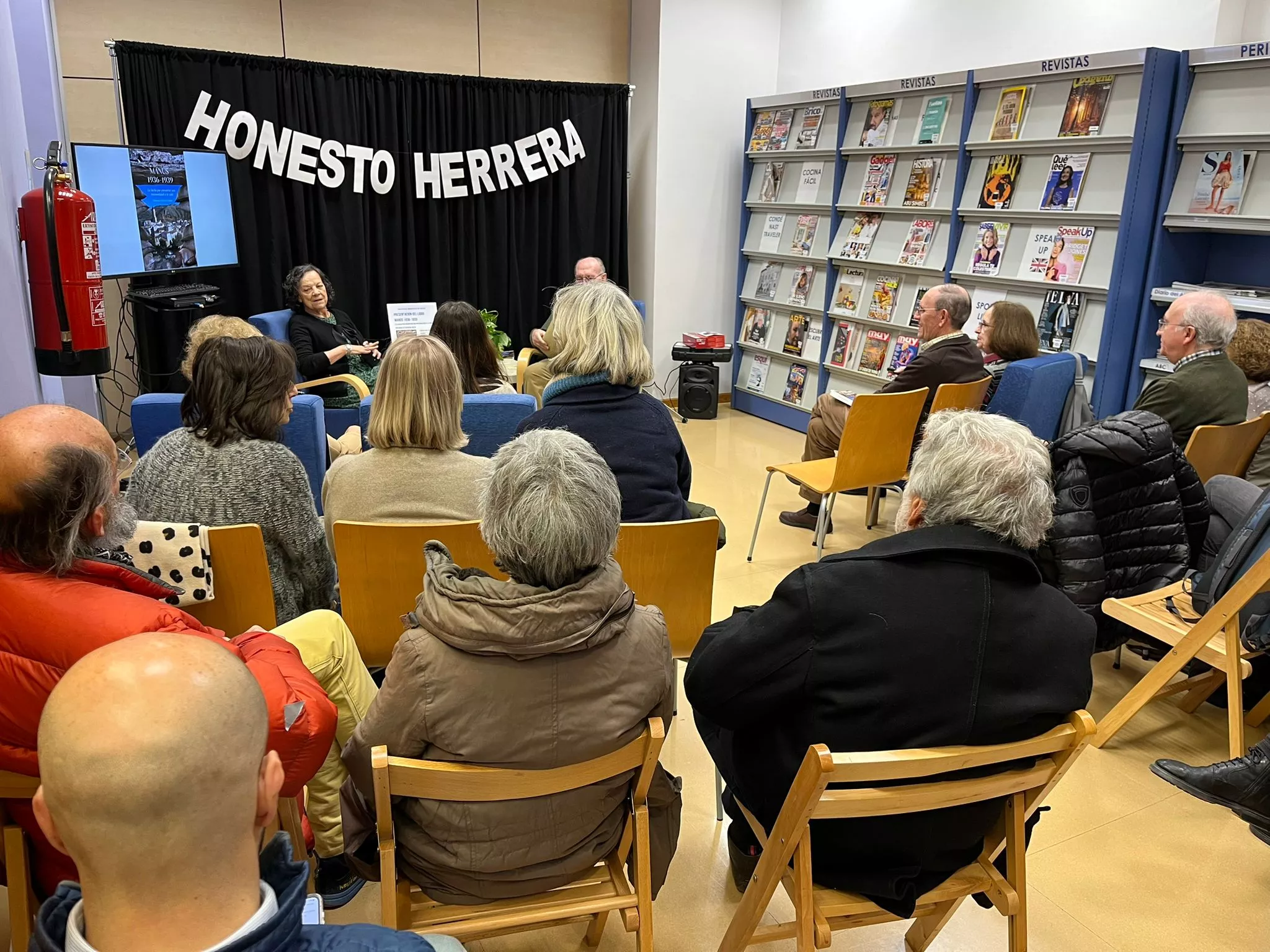 Presentación de Manús, de Honesto Herrera, en la Biblioteca Durán Gudiol