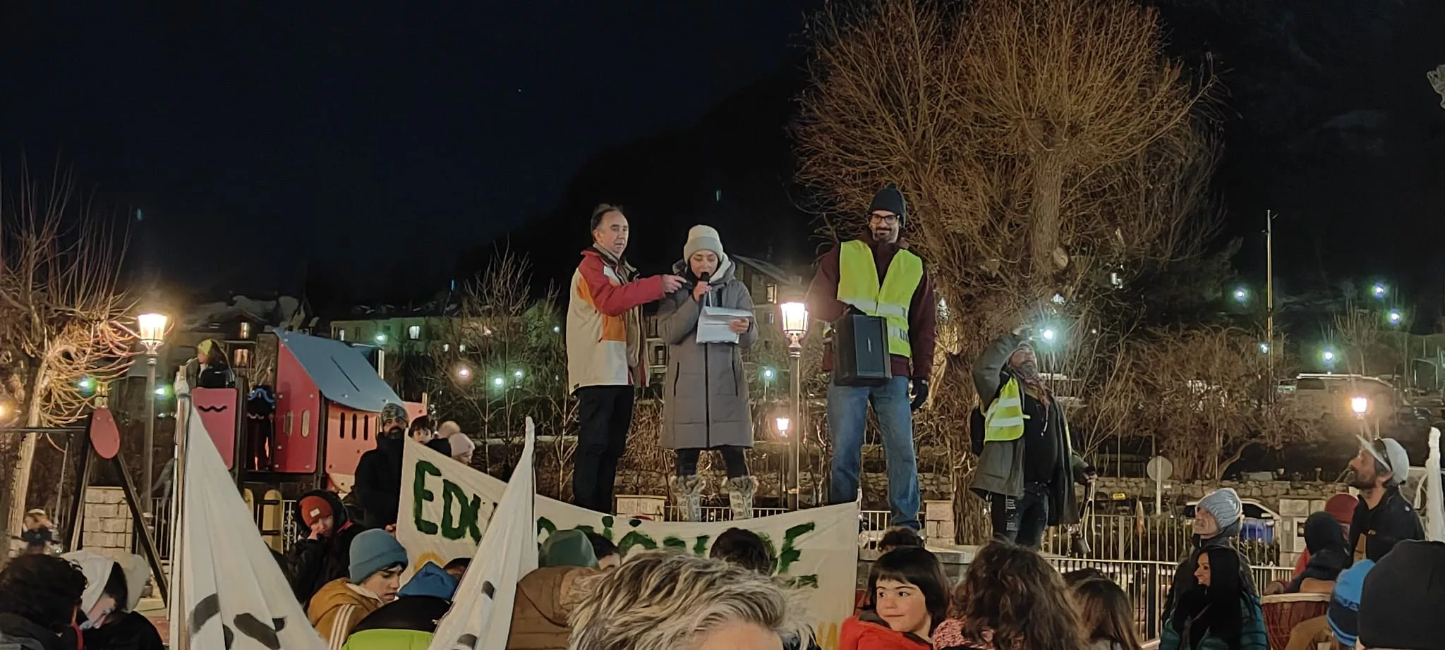 Nueva concentración en Benasque contra una nueva sección delegada del instituto.