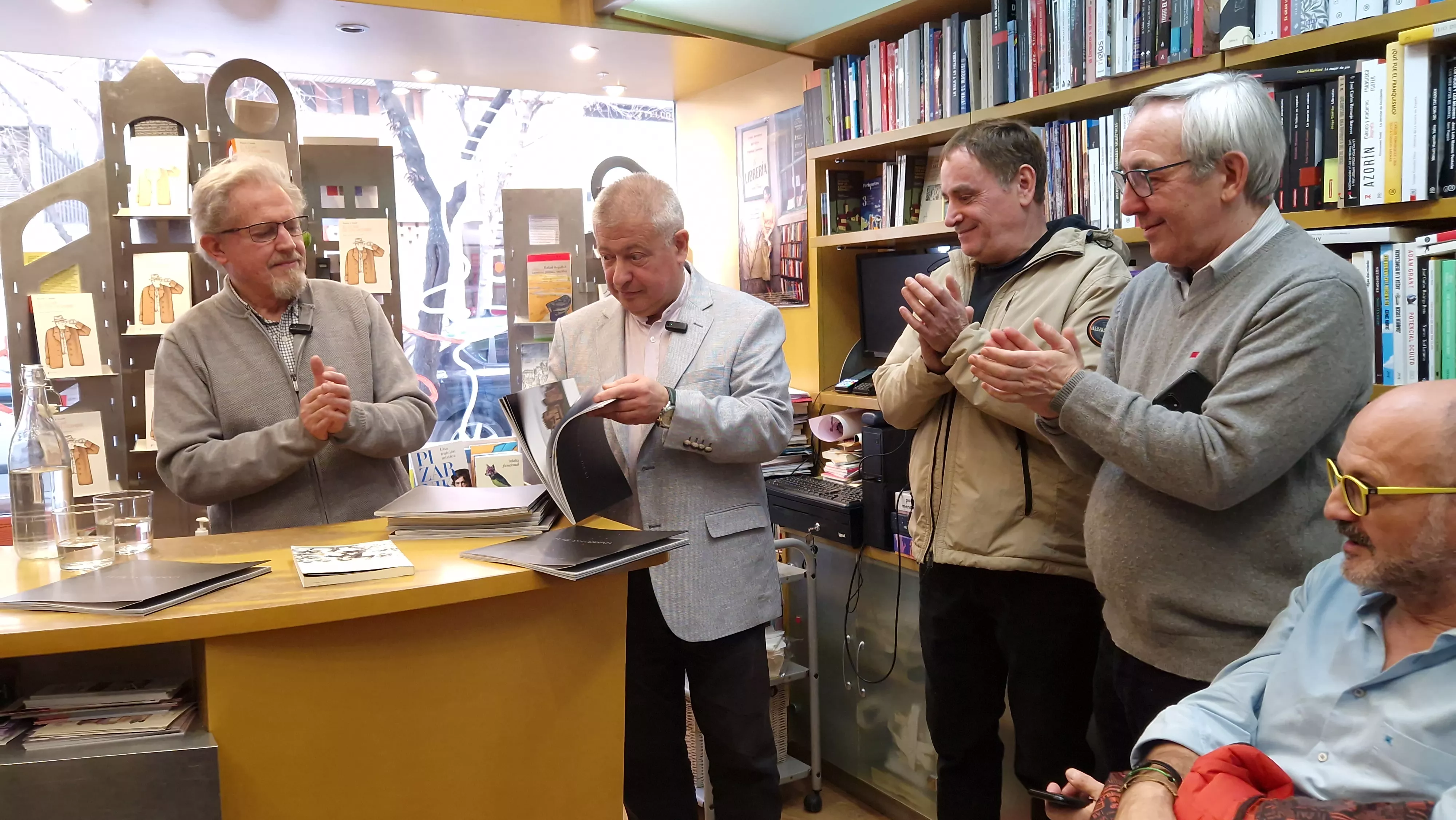 Presentación del libro Fuellas d' Abisinia de Chusé Inazio Nabarro. Foto Myriam Martínez