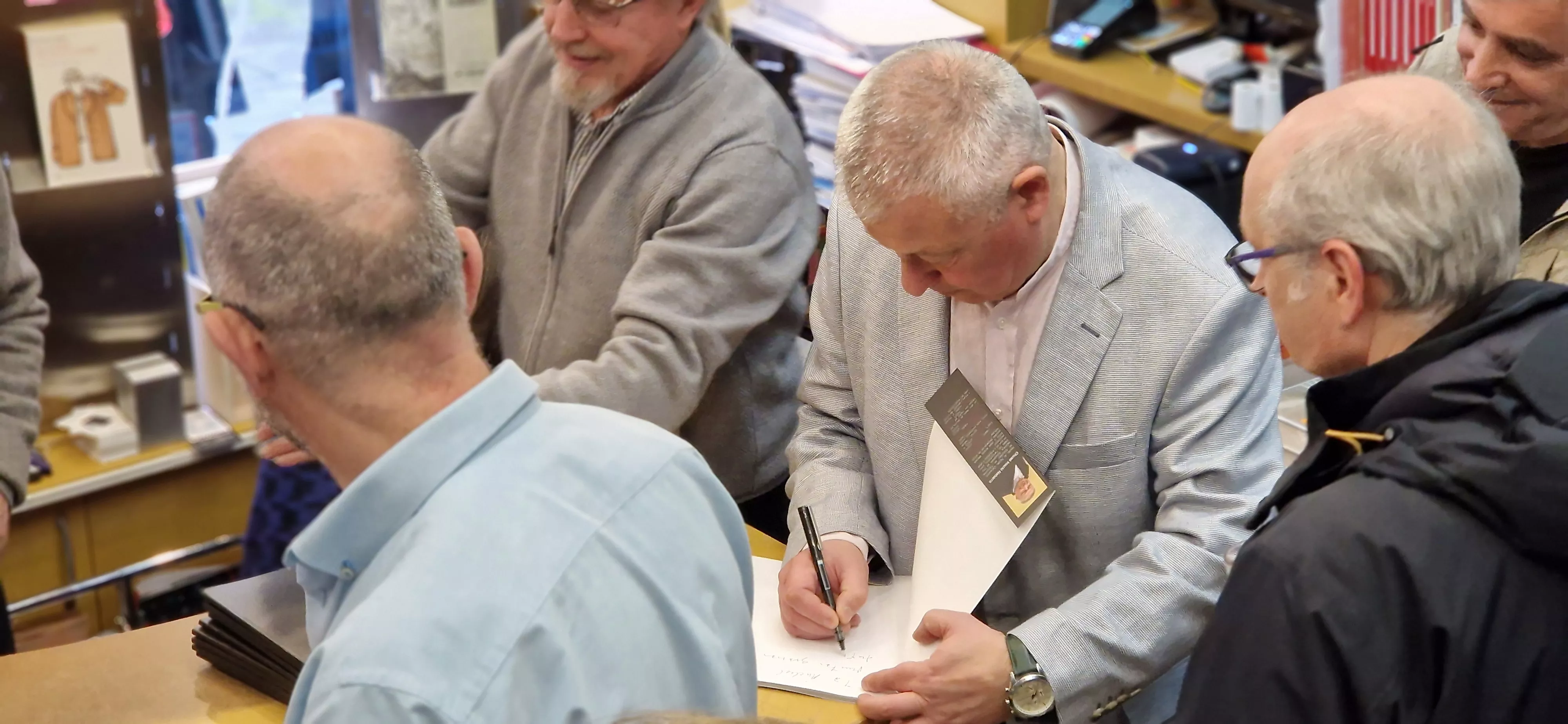 Presentación del libro Fuellas d' Abisinia de Chusé Inazio Nabarro. Foto Myriam Martínez