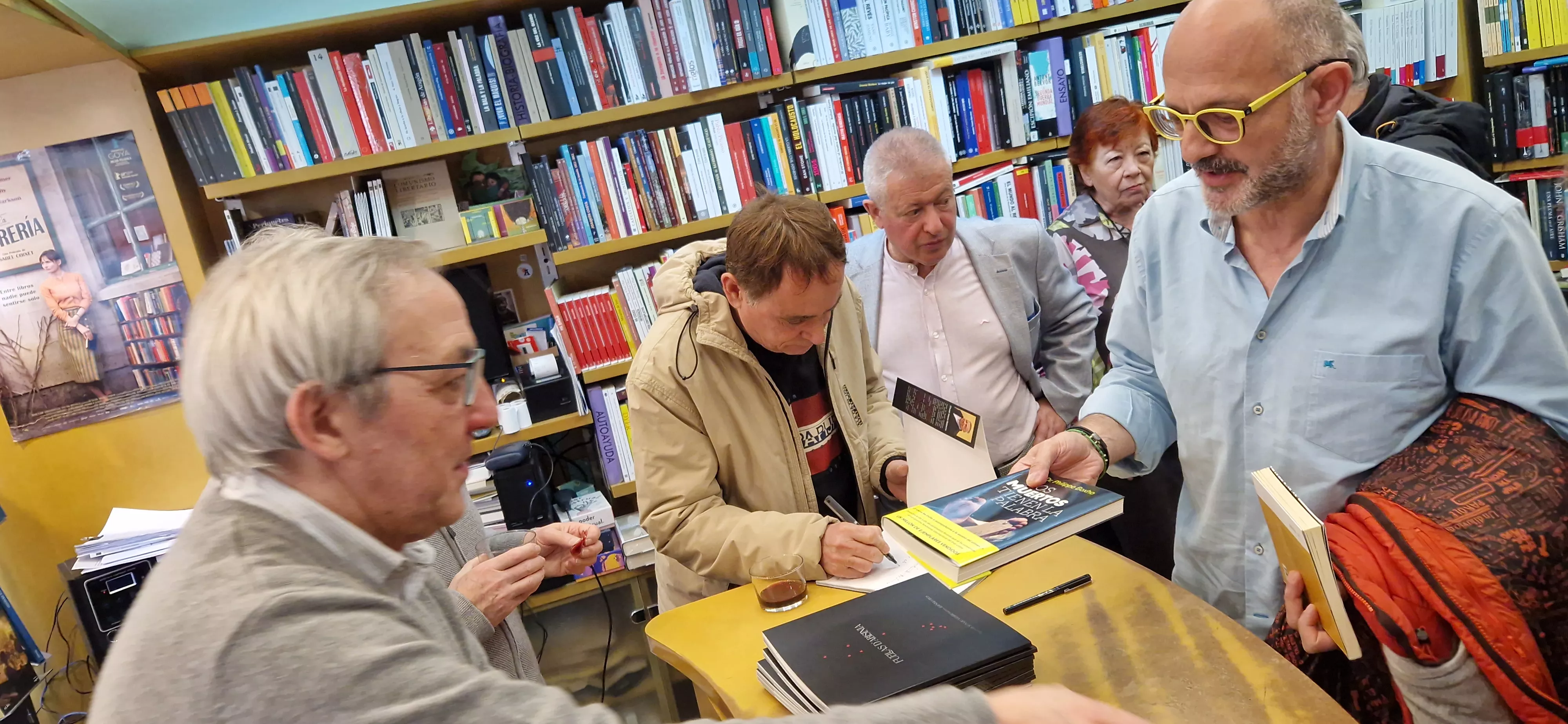 Presentación del libro Fuellas d' Abisinia de Chusé Inazio Nabarro. Foto Myriam Martínez