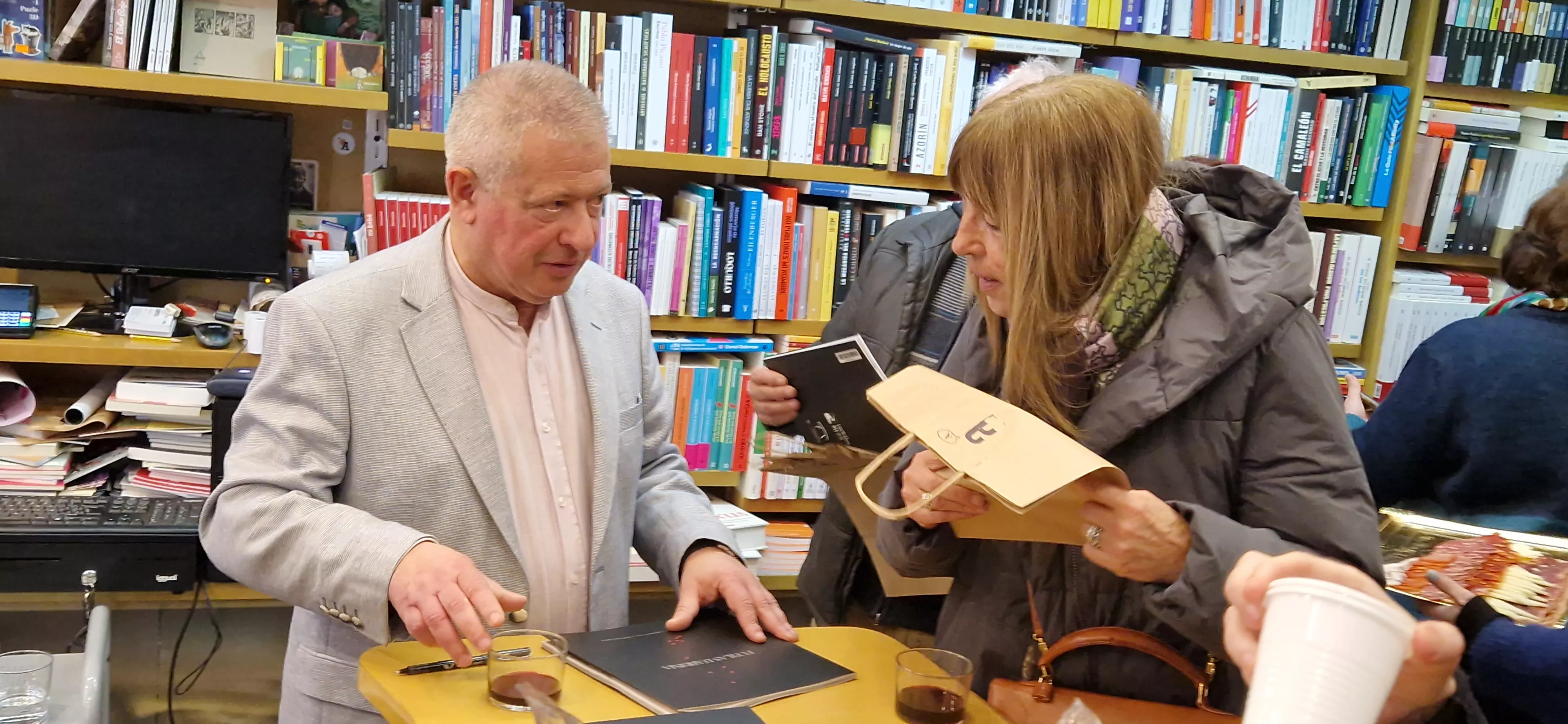 Presentación del libro Fuellas d' Abisinia de Chusé Inazio Nabarro. Foto Myriam Martínez