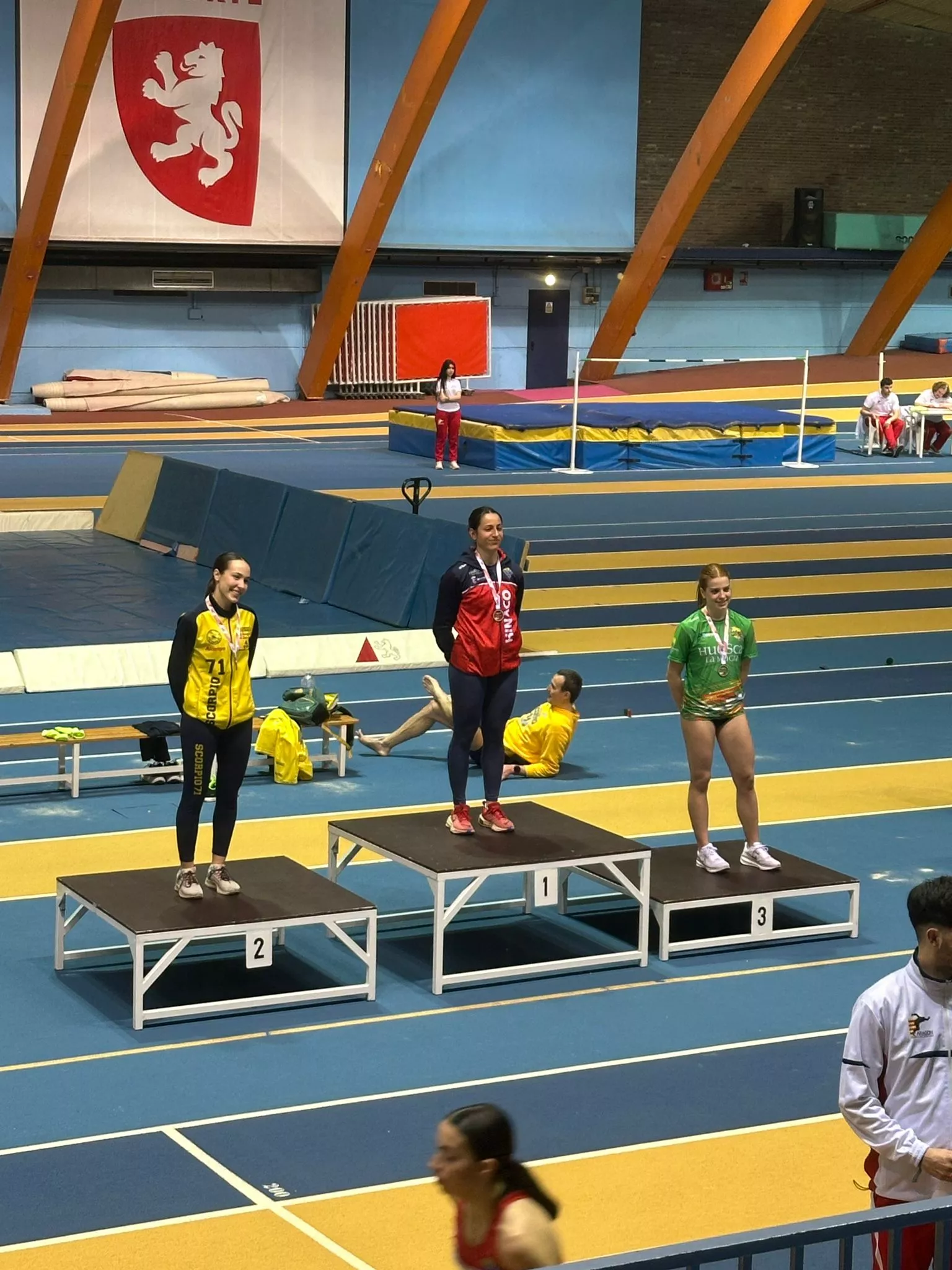 Podio 60 lisos con Laura Pintiel y Jara Ruiz