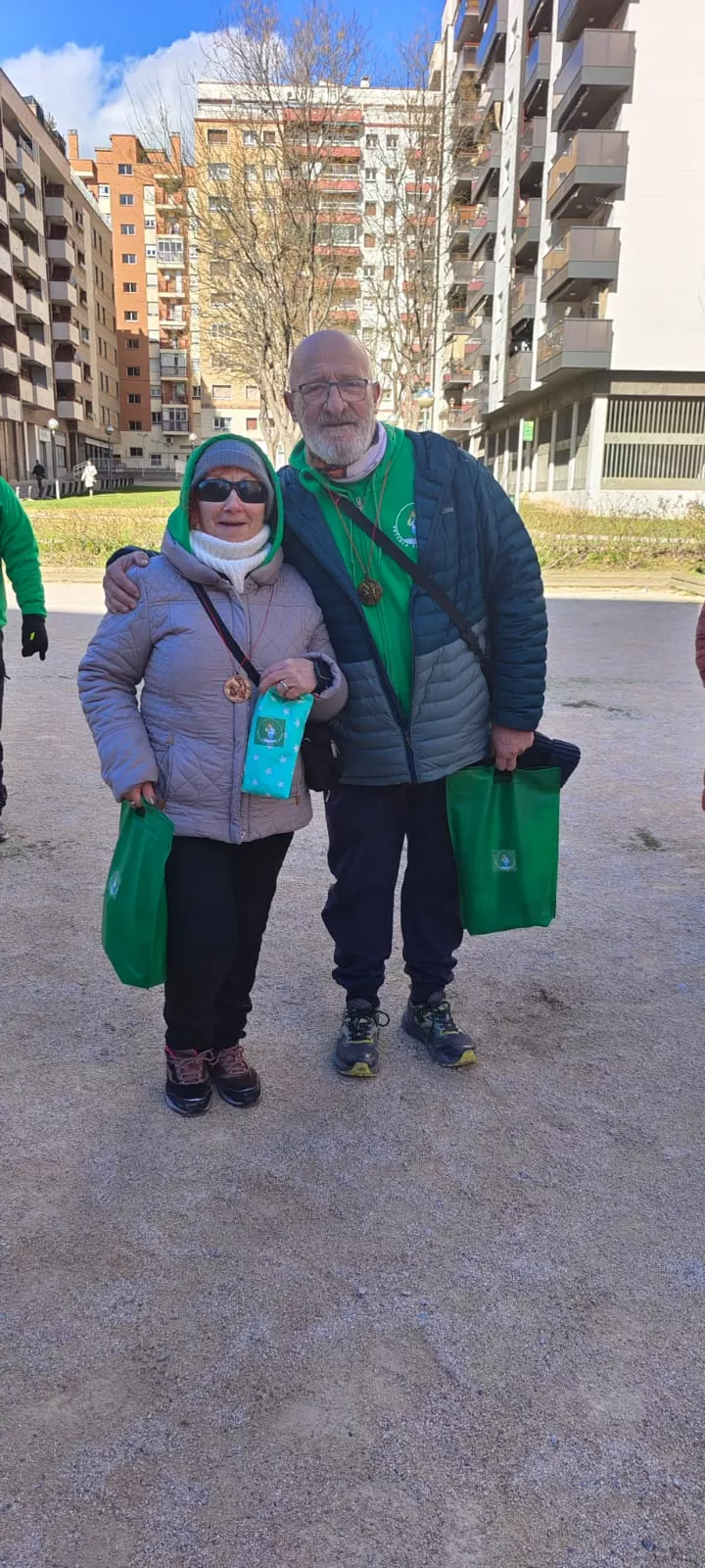 Cuartos, Tere Escartin y Tomason del grupo de petanca San Martín