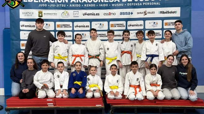 Club Judo Huesca en Binéfar. Club Judo Huesca en Binéfar.