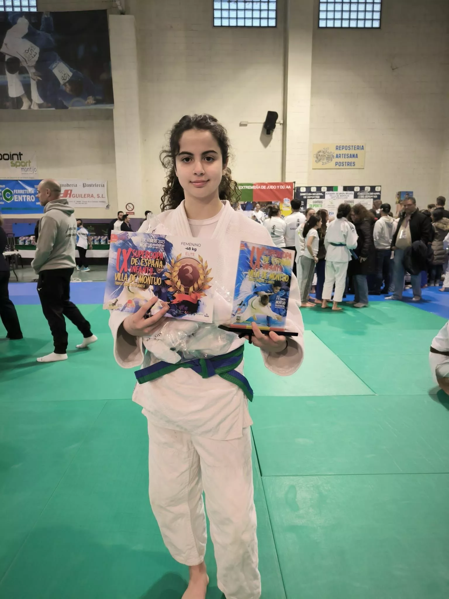 África Arrocha, Club Kanpai, en Montijo.