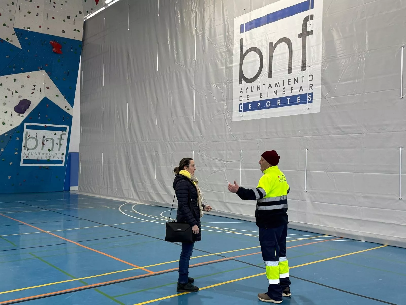 Binéfar realiza mejoras en el pabellón El Segalar