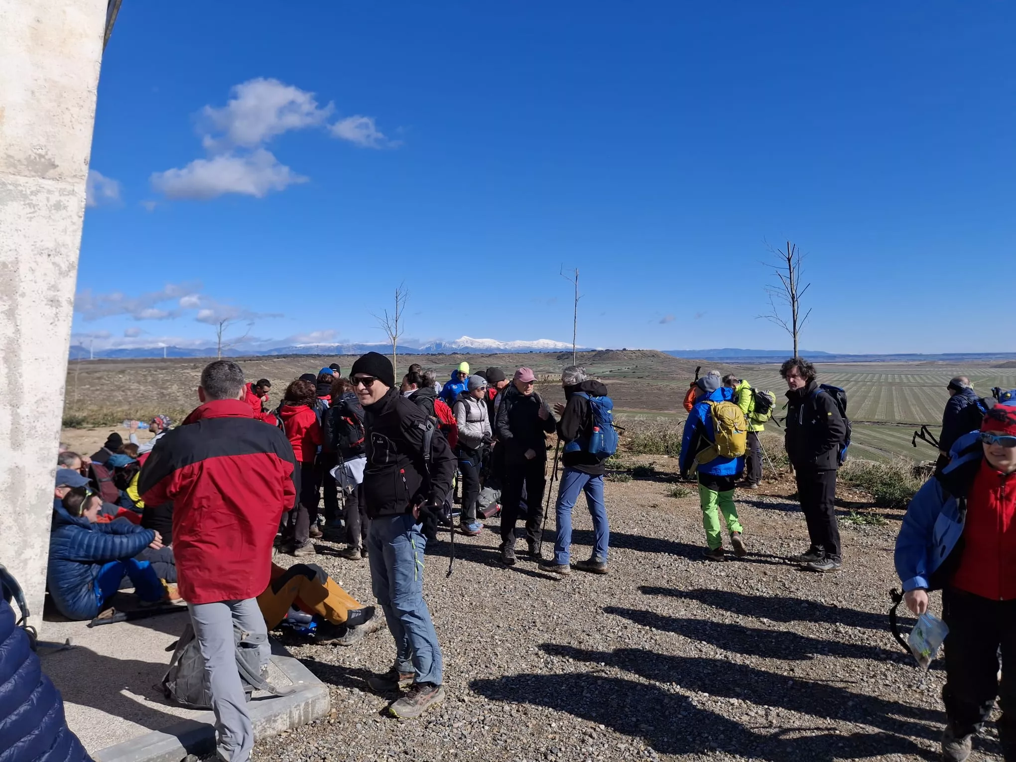 Peregrinos del cuarto entreno para la Javierada con 35 kilómetros bajo la aspiración de la Paciencia. Foto Felipe Munuera