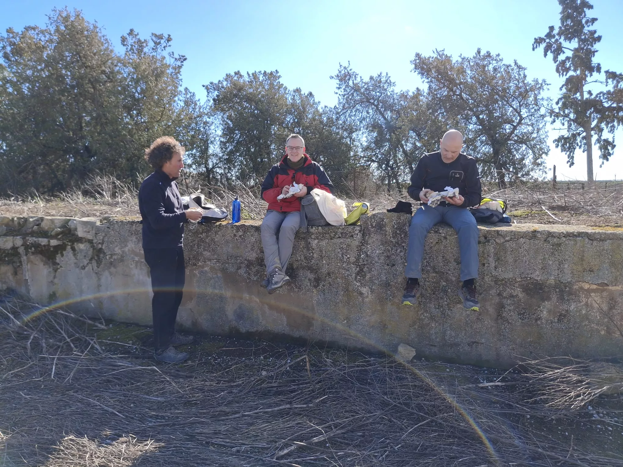 Peregrinos del cuarto entreno para la Javierada con 35 kilómetros bajo la aspiración de la Paciencia. Foto Felipe Munuera