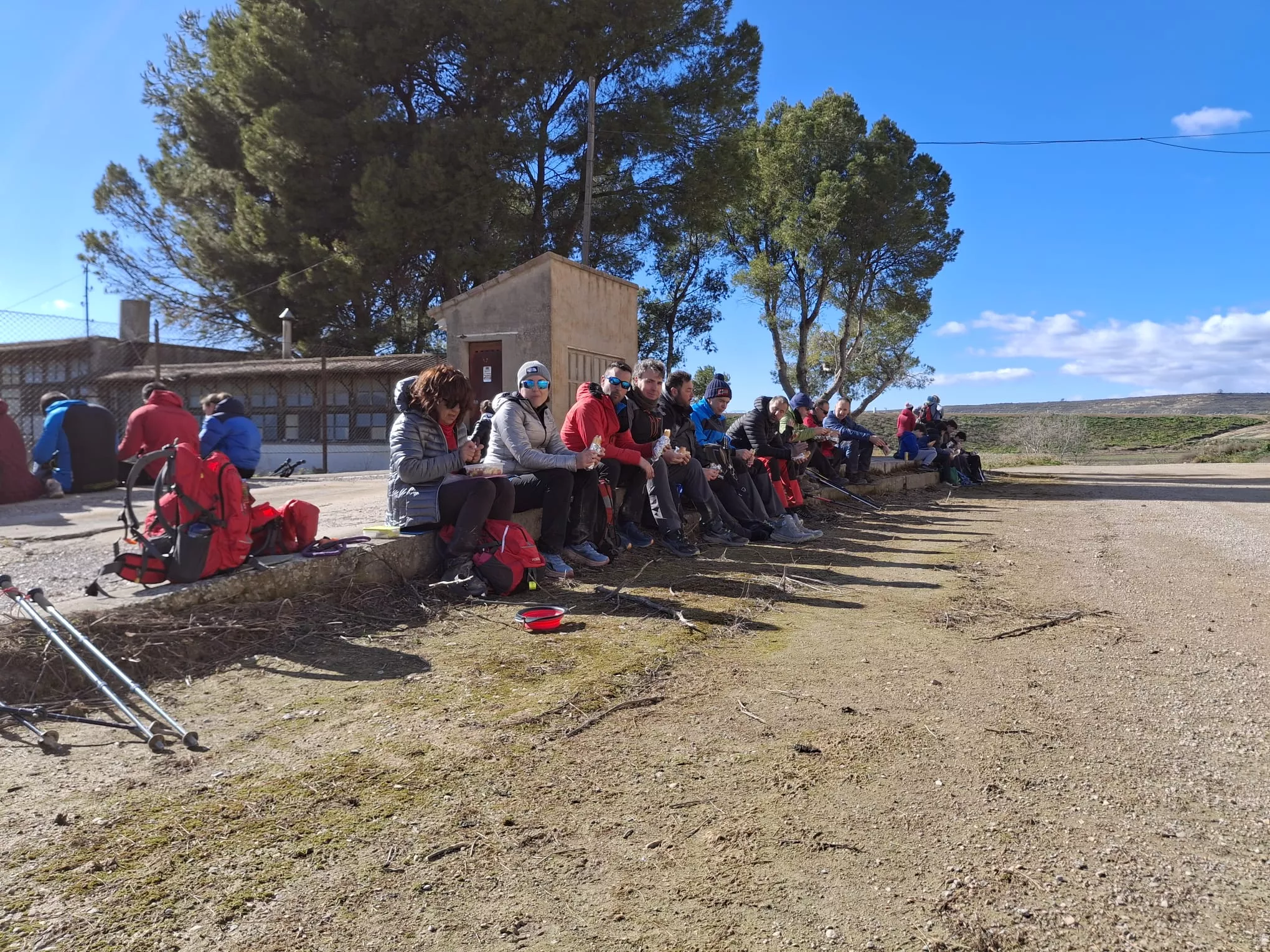 Peregrinos del cuarto entreno para la Javierada con 35 kilómetros bajo la aspiración de la Paciencia. Foto Felipe Munuera