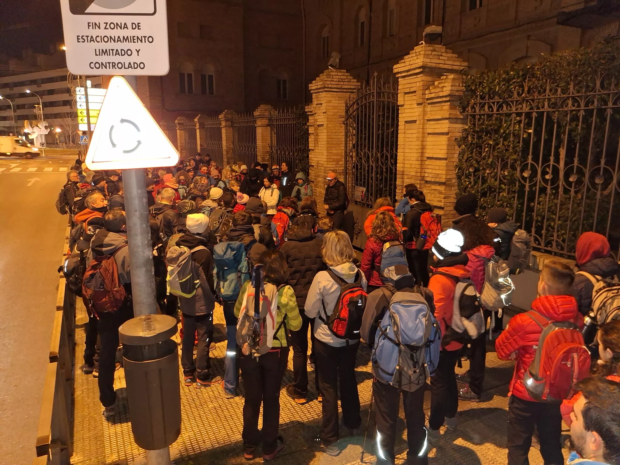 Peregrinos del cuarto entreno para la Javierada con 35 kilómetros bajo la aspiración de la Paciencia. Foto Felipe Munuera