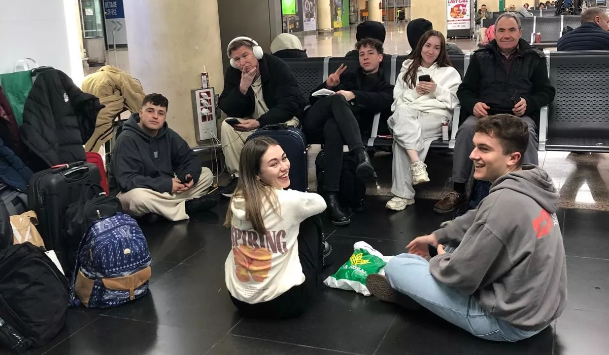 Viaje de Lori Clemen, Vicky Navarro y Espacio Danza, en su camino a Eurovisión.