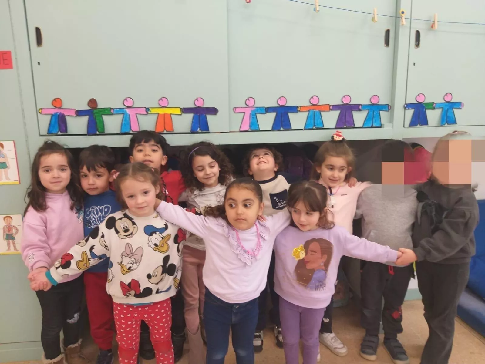 El Colegio Santos Samper se sensibiliza con motivo del Día del Cáncer Infantil.