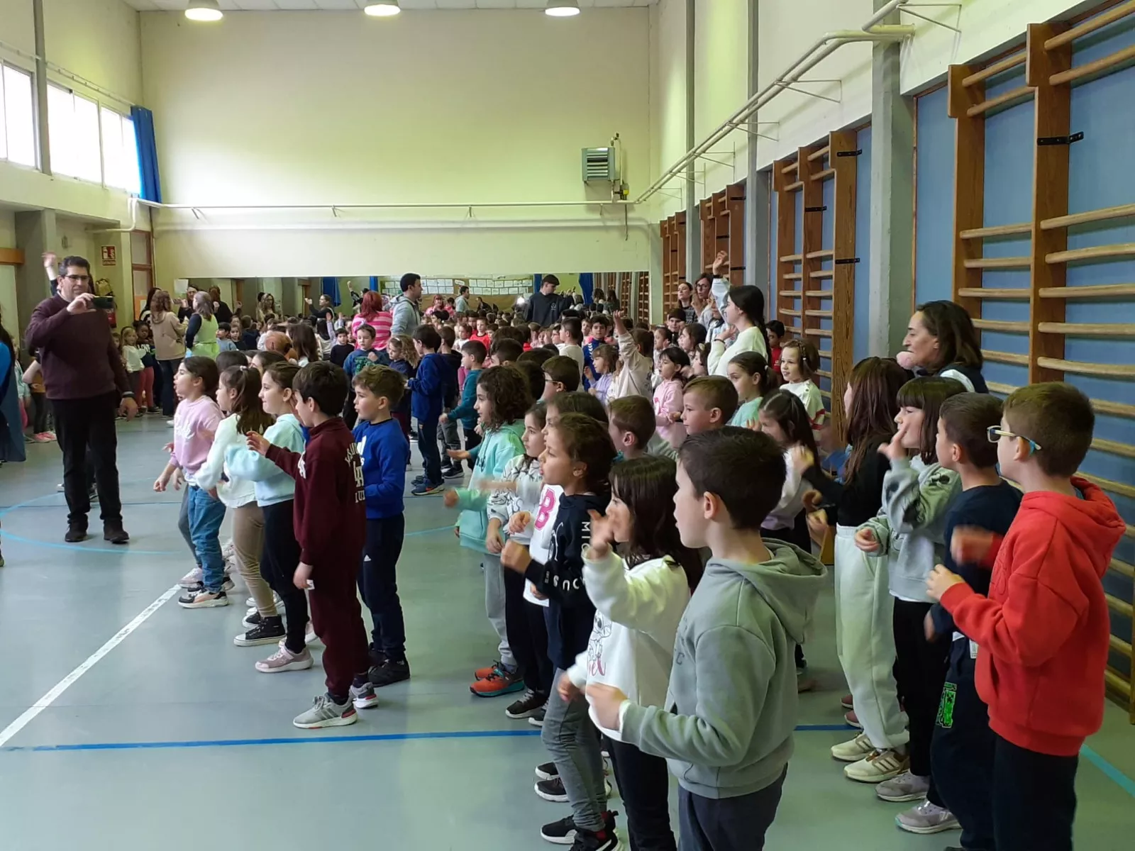 Actividades del Colegio Pedro J. Rubio con motivo del Día del Cáncer Infantil.