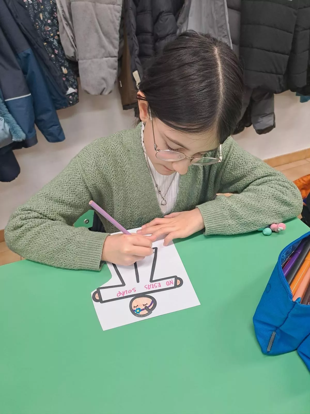 Actividades del Colegio Escolapios de Barbastro on motivo del Día del Cáncer Infantil.