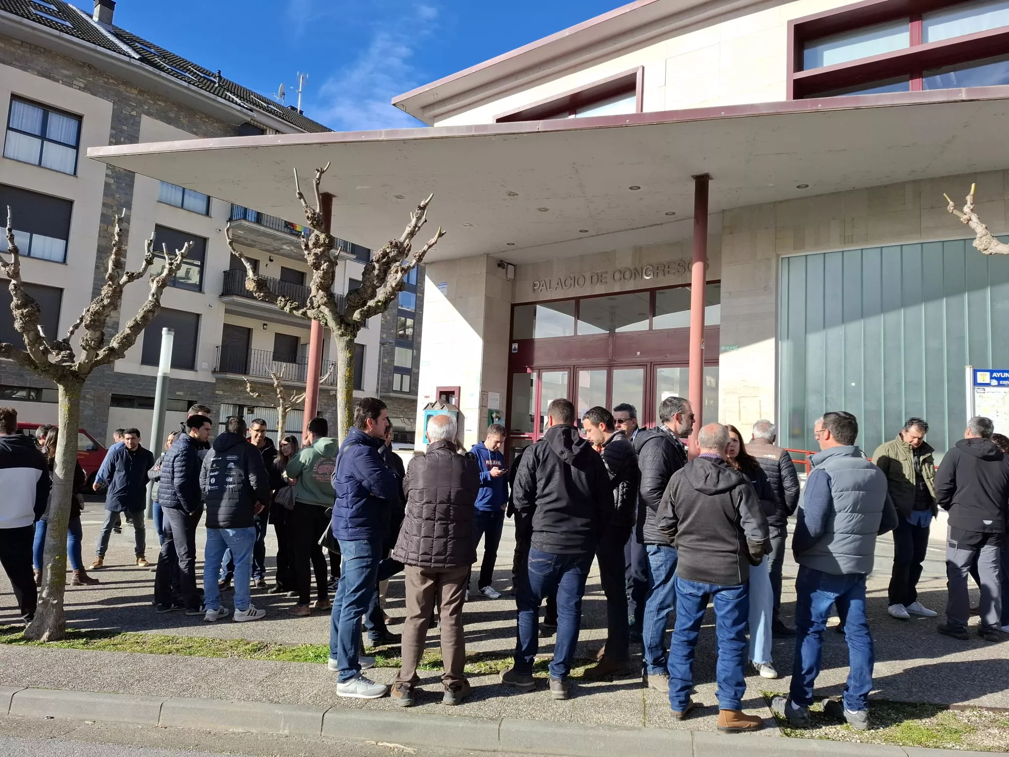 Manifestación de agricultores y ganaderos en Boltaña. Foto Asaja