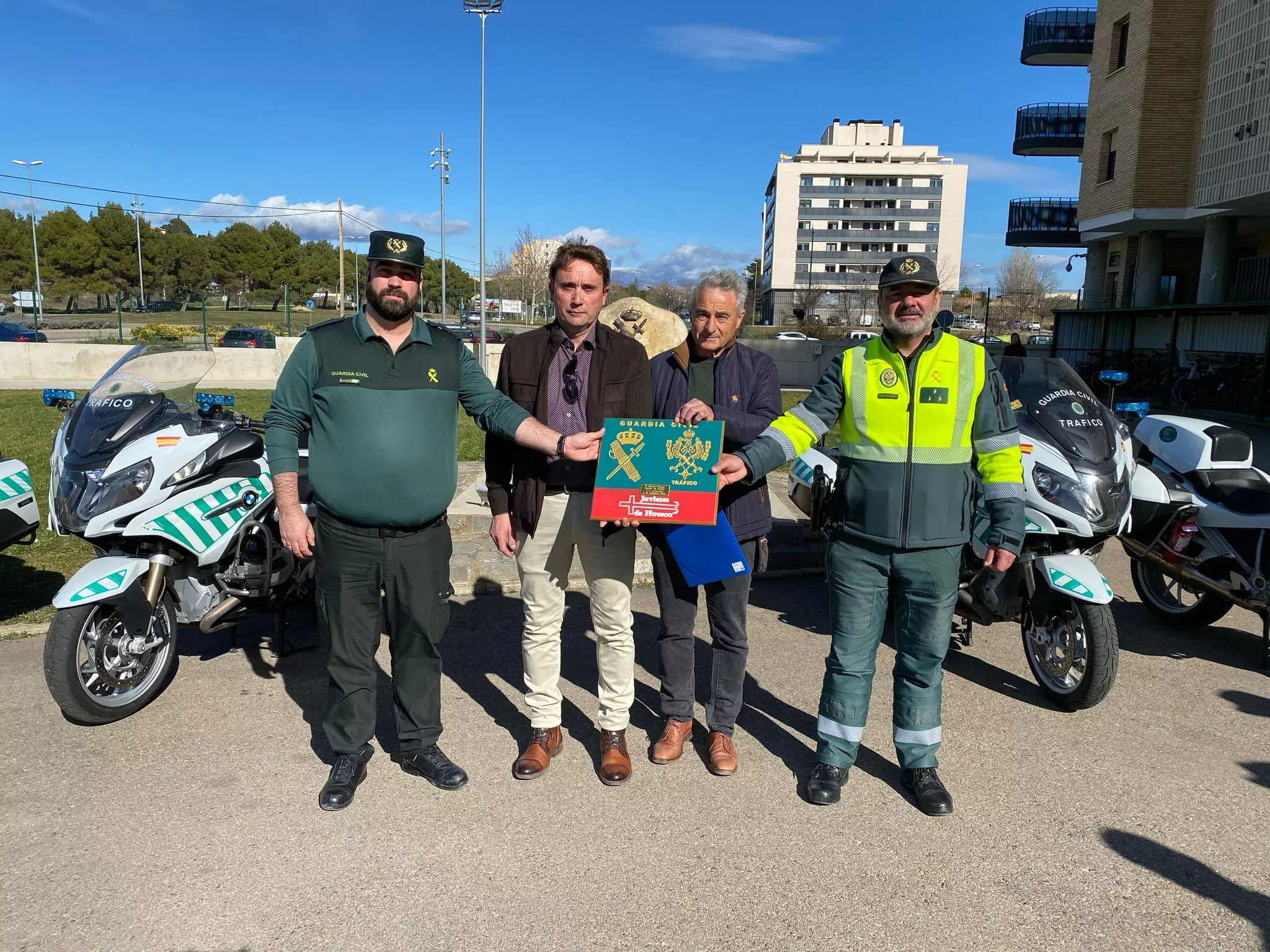 Entrega del Premio Sierra de Guara del Club Javieres a la Guardia Civil