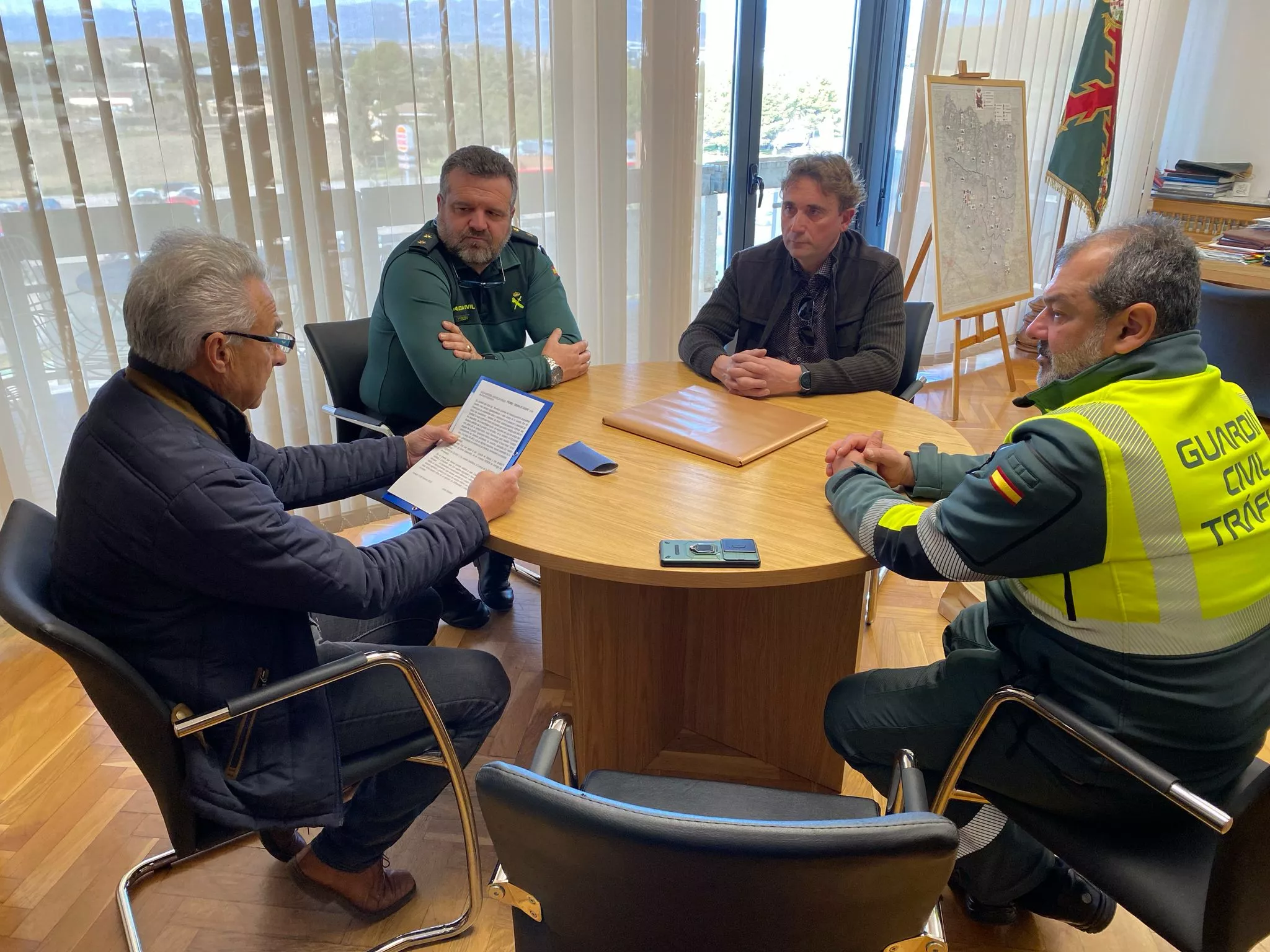 Entrega del Premio Sierra de Guara del Club Javieres a la Guardia Civil
