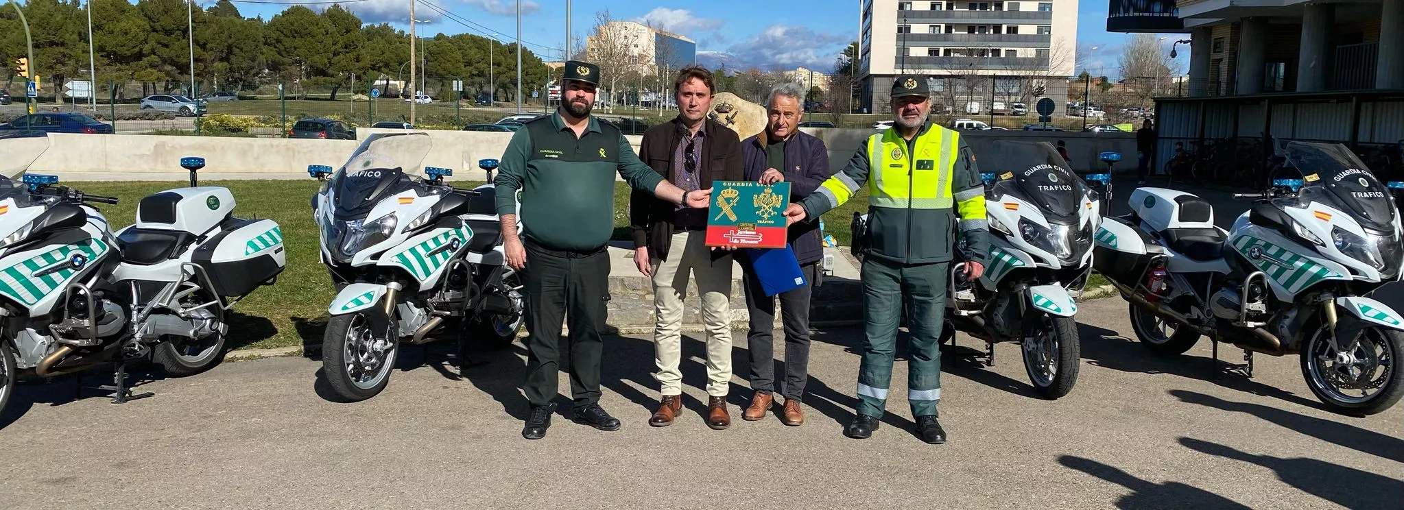 Entrega del Premio Sierra de Guara del Club Javieres a la Guardia Civil