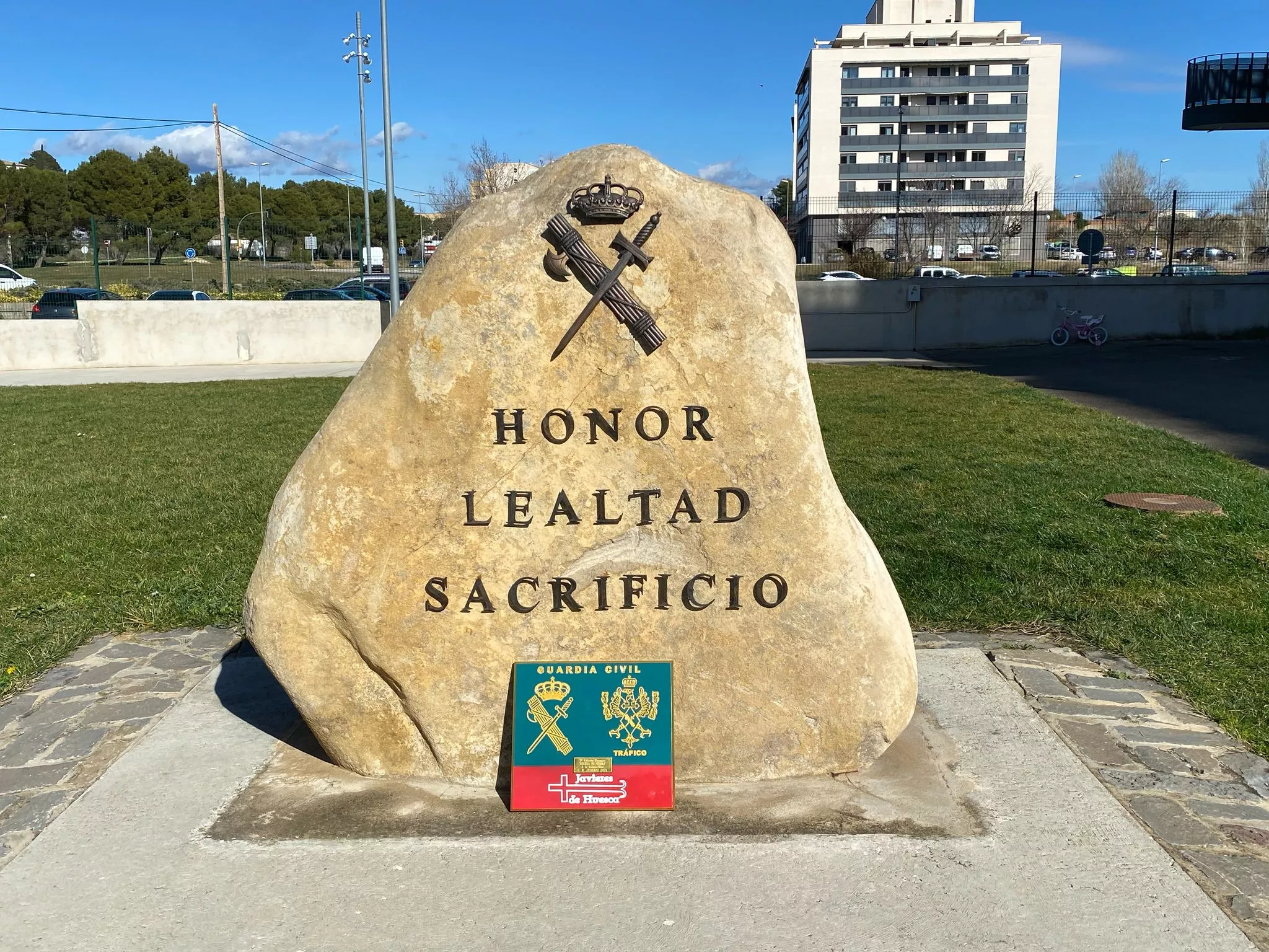Entrega del Premio Sierra de Guara del Club Javieres a la Guardia Civil