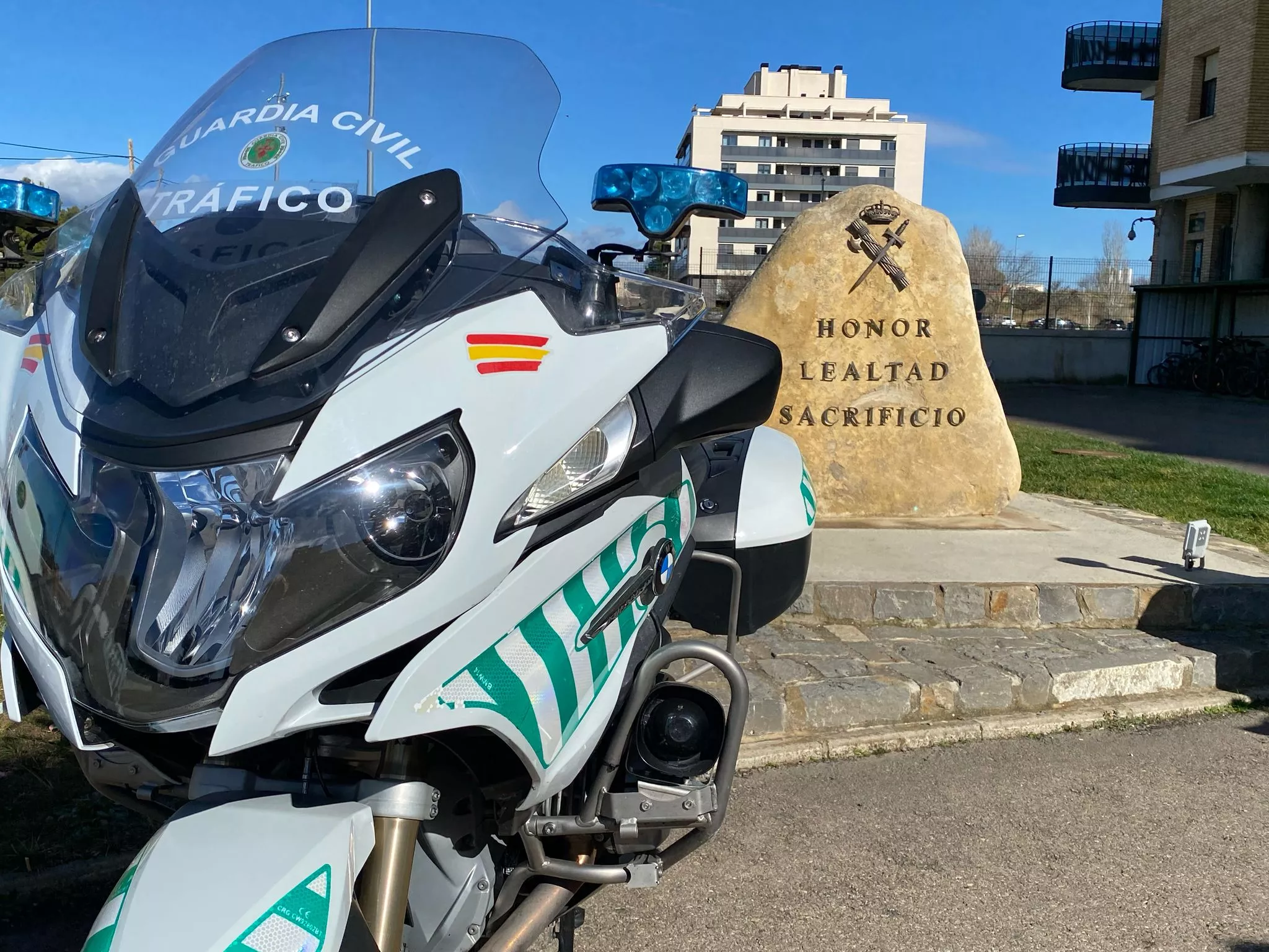 Entrega del Premio Sierra de Guara del Club Javieres a la Guardia Civil