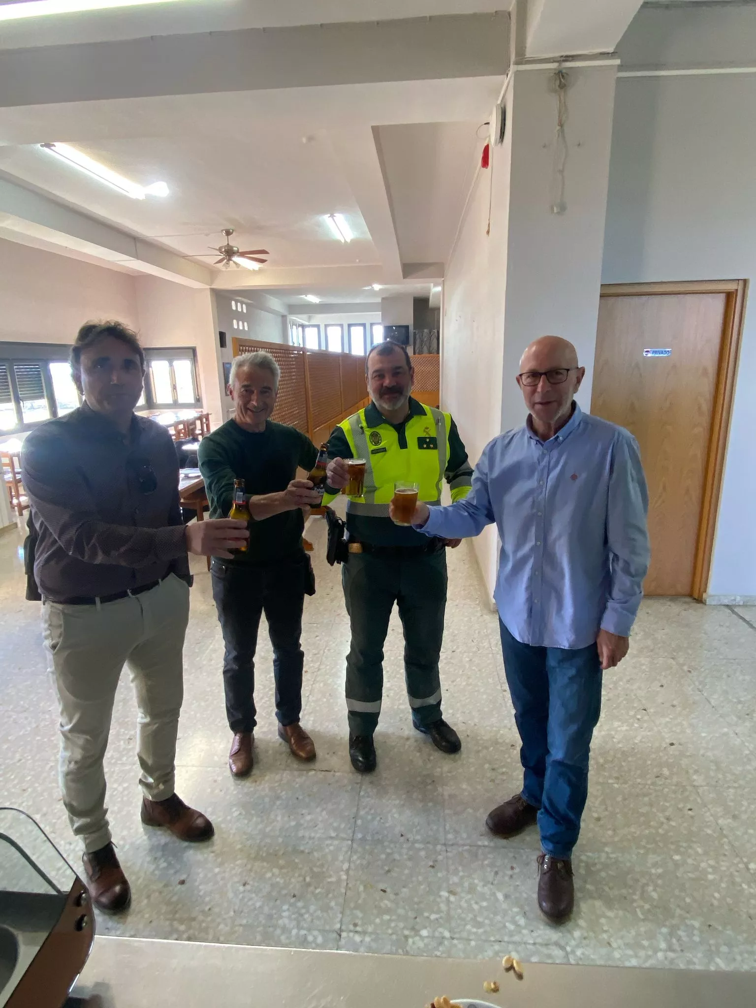 Entrega del Premio Sierra de Guara del Club Javieres a la Guardia Civil