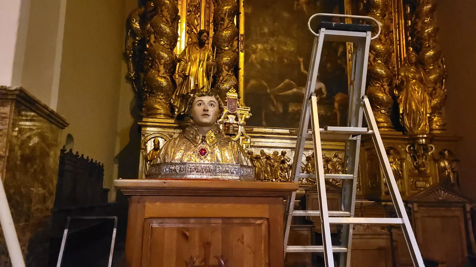 Colocación del Busto de San Lorenzo en el altar de la Basílica