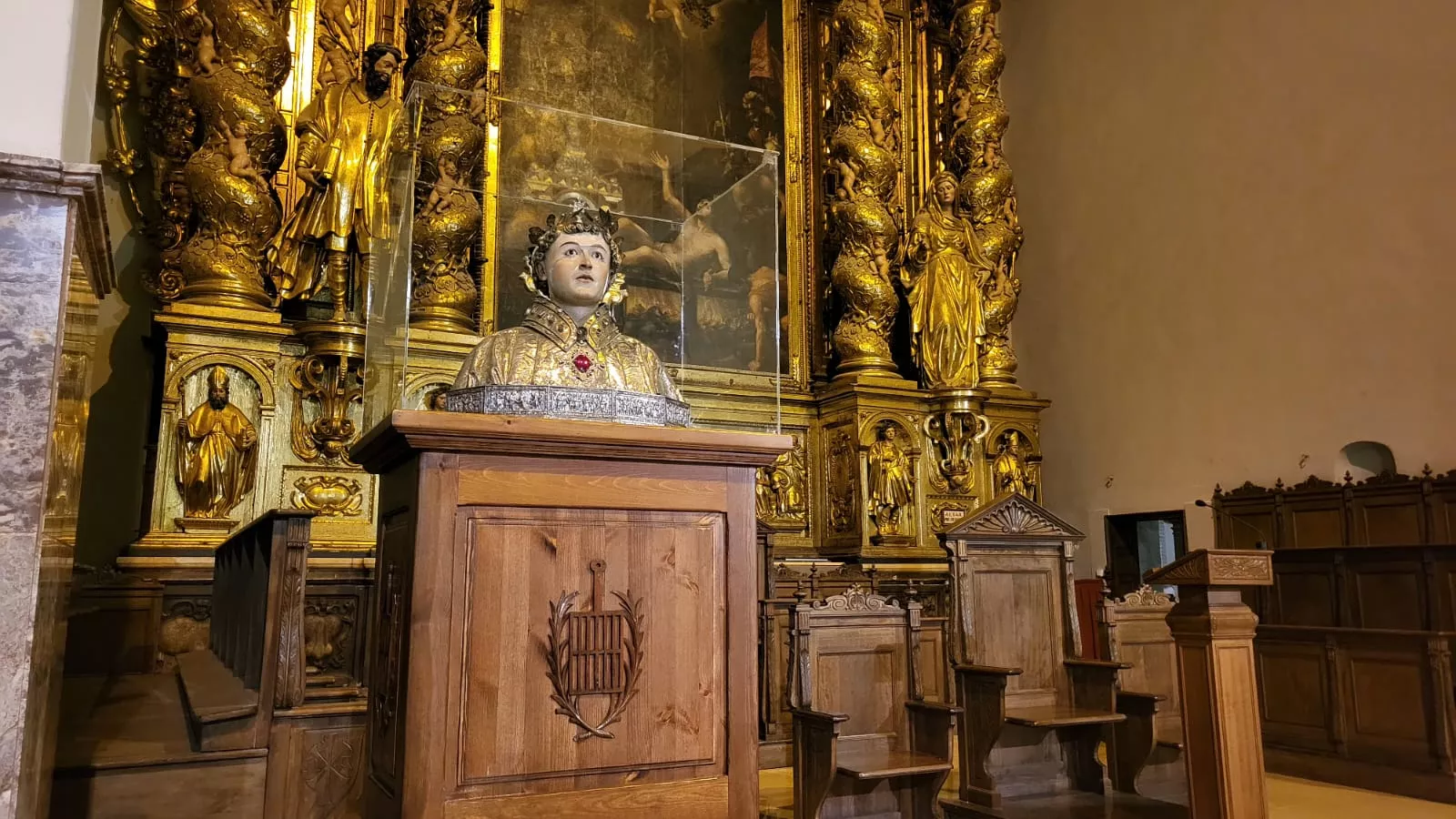 Colocación del Busto de San Lorenzo en el altar de la Basílica