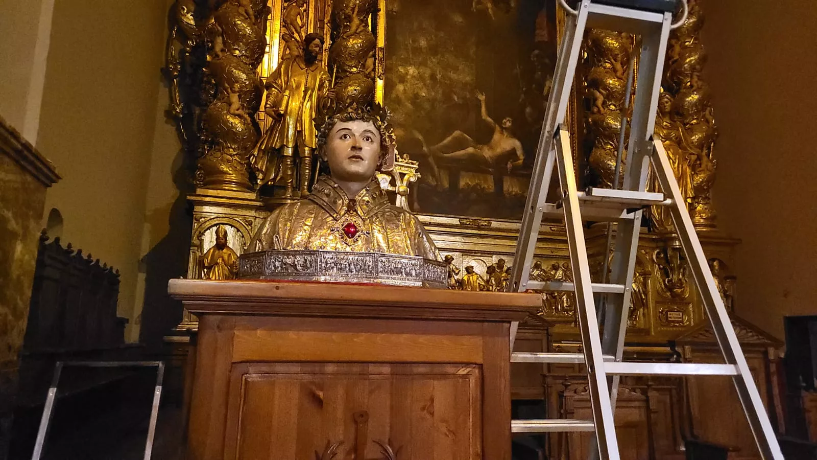 Colocación del Busto de San Lorenzo en el altar de la Basílica