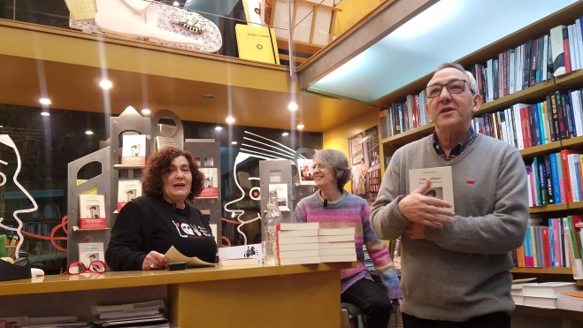 Chon Allué, Marta Sanz y Chema Aniés, en la presentación de Los íntimos. Foto Myriam Martínez Chon Allué, Marta Sanz y Chema Aniés, en la presentación de Los íntimos. Foto Myriam Martínez