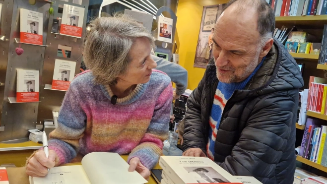 Presentación de "Los íntimos" de Marta Sanz en la Anónima. Foto Myriam Martínez Presentación de "Los íntimos" de Marta Sanz en la Anónima. Foto Myriam Martínez