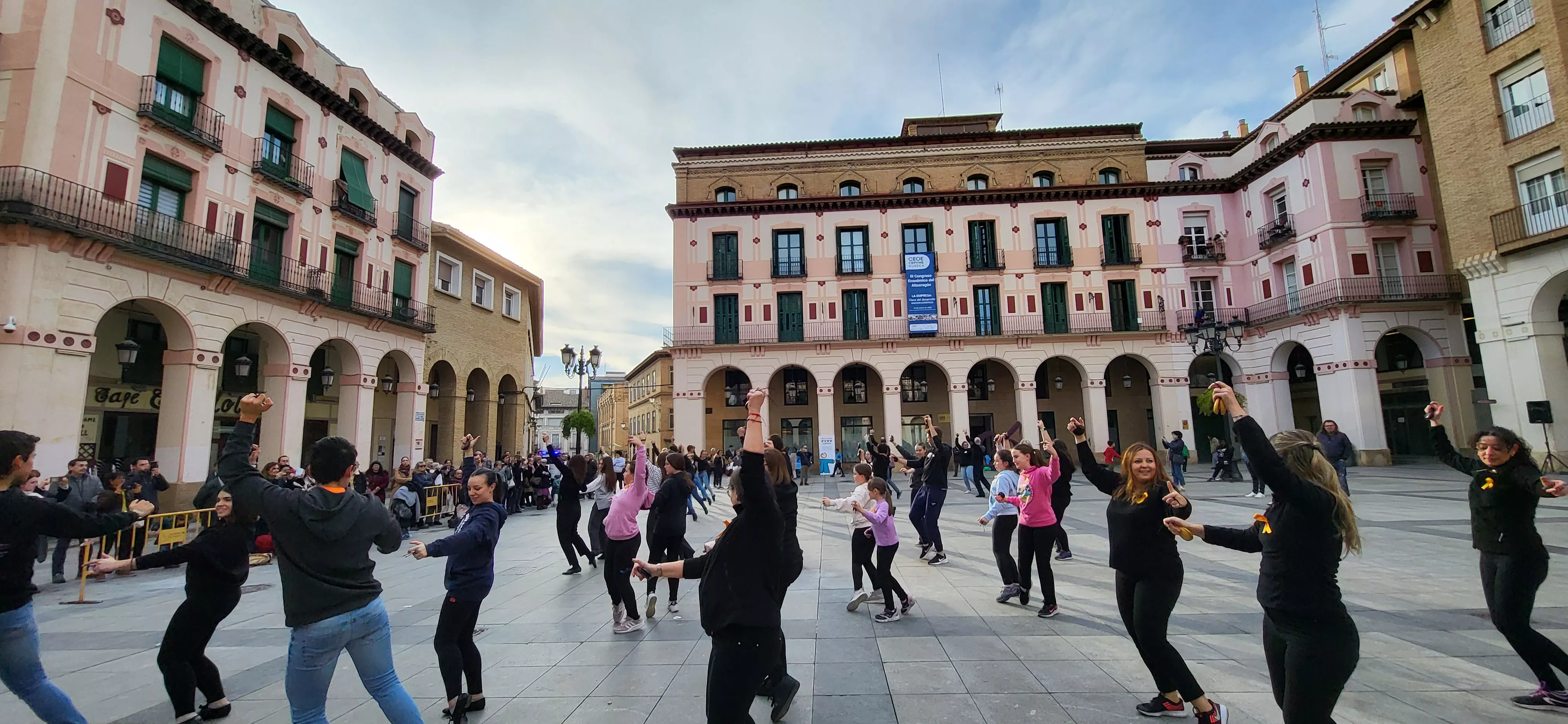Flashmob jotero de Aspanoa en Huesca. Foto Mercedes Manterola