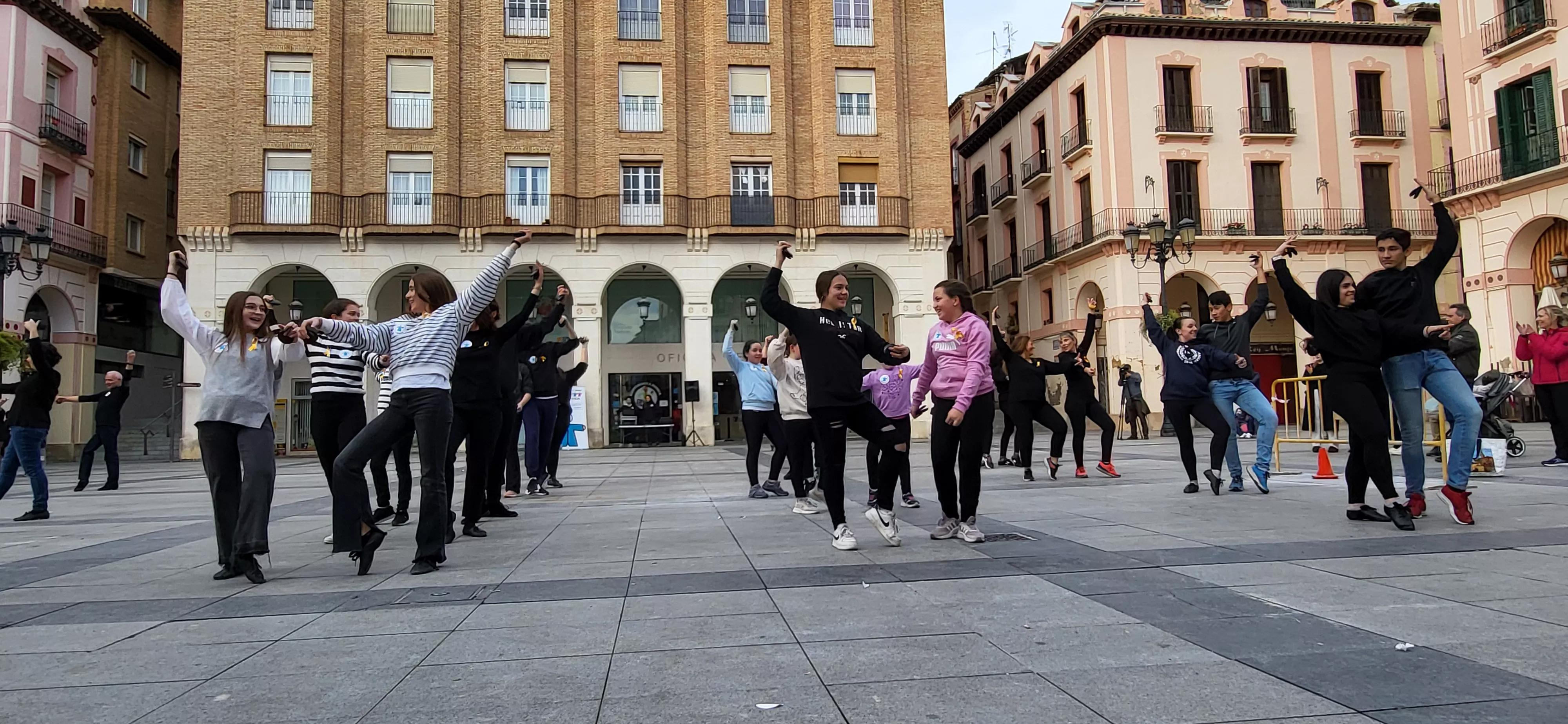 Flashmob jotero de Aspanoa en Huesca. Foto Mercedes Manterola