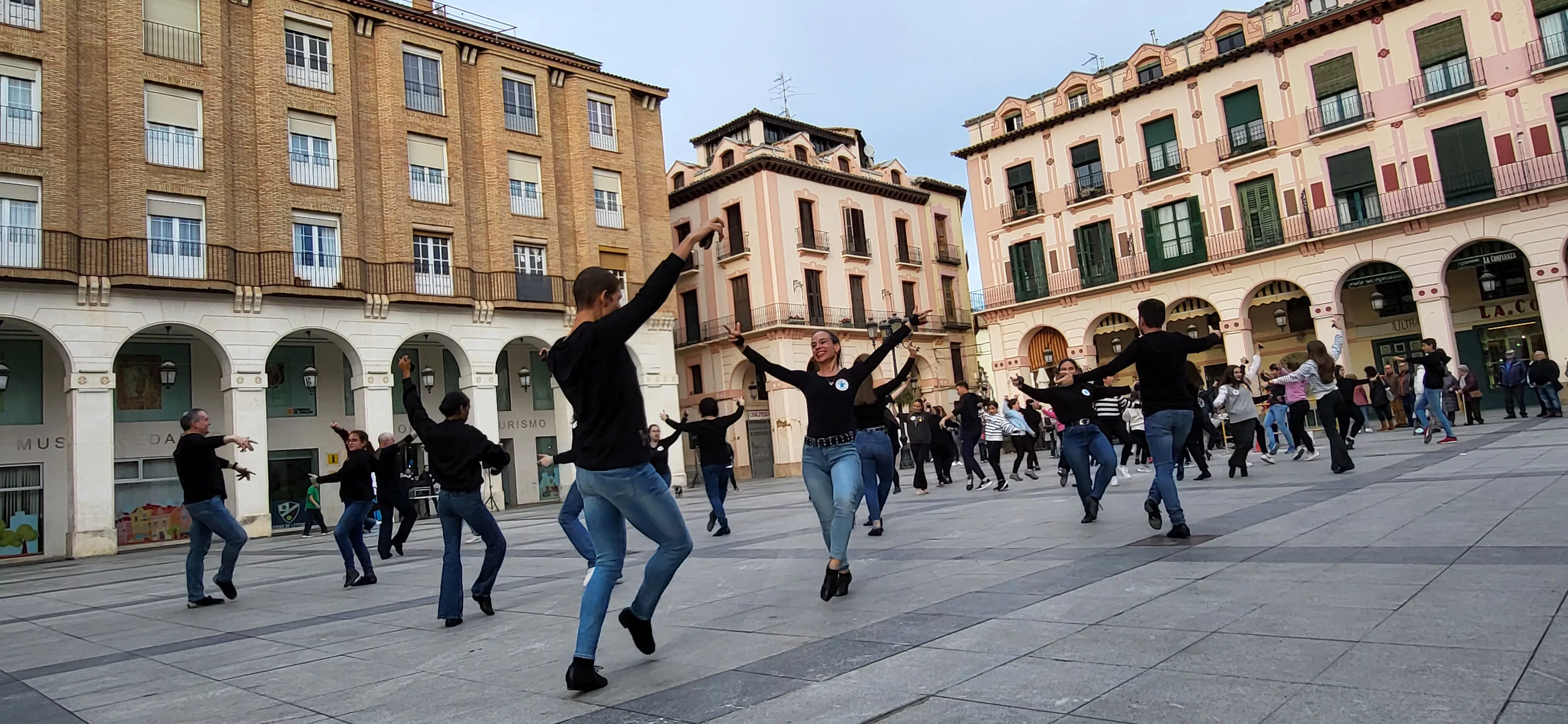 Flashmob jotero de Aspanoa en Huesca. Foto Mercedes Manterola
