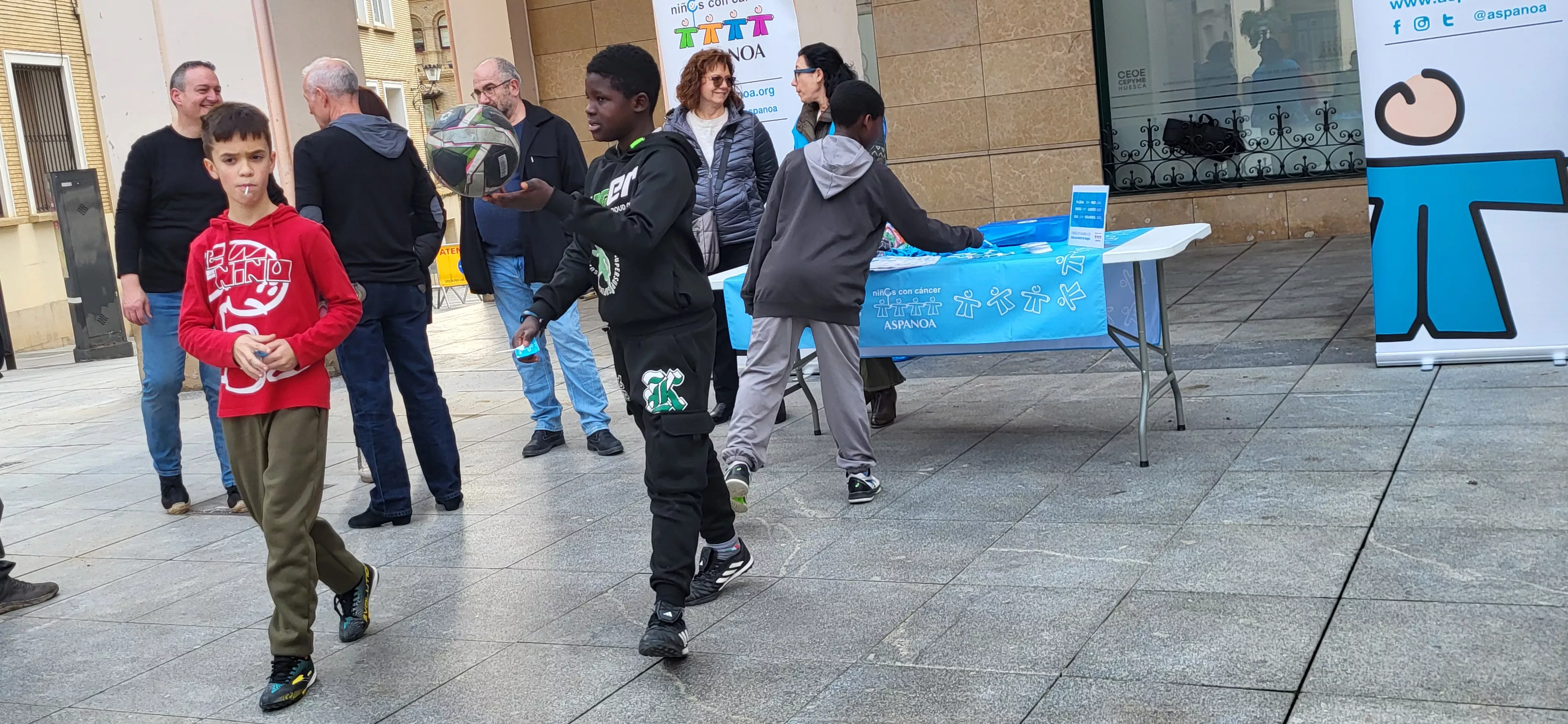 Flashmob jotero de Aspanoa en Huesca. Foto Mercedes Manterola