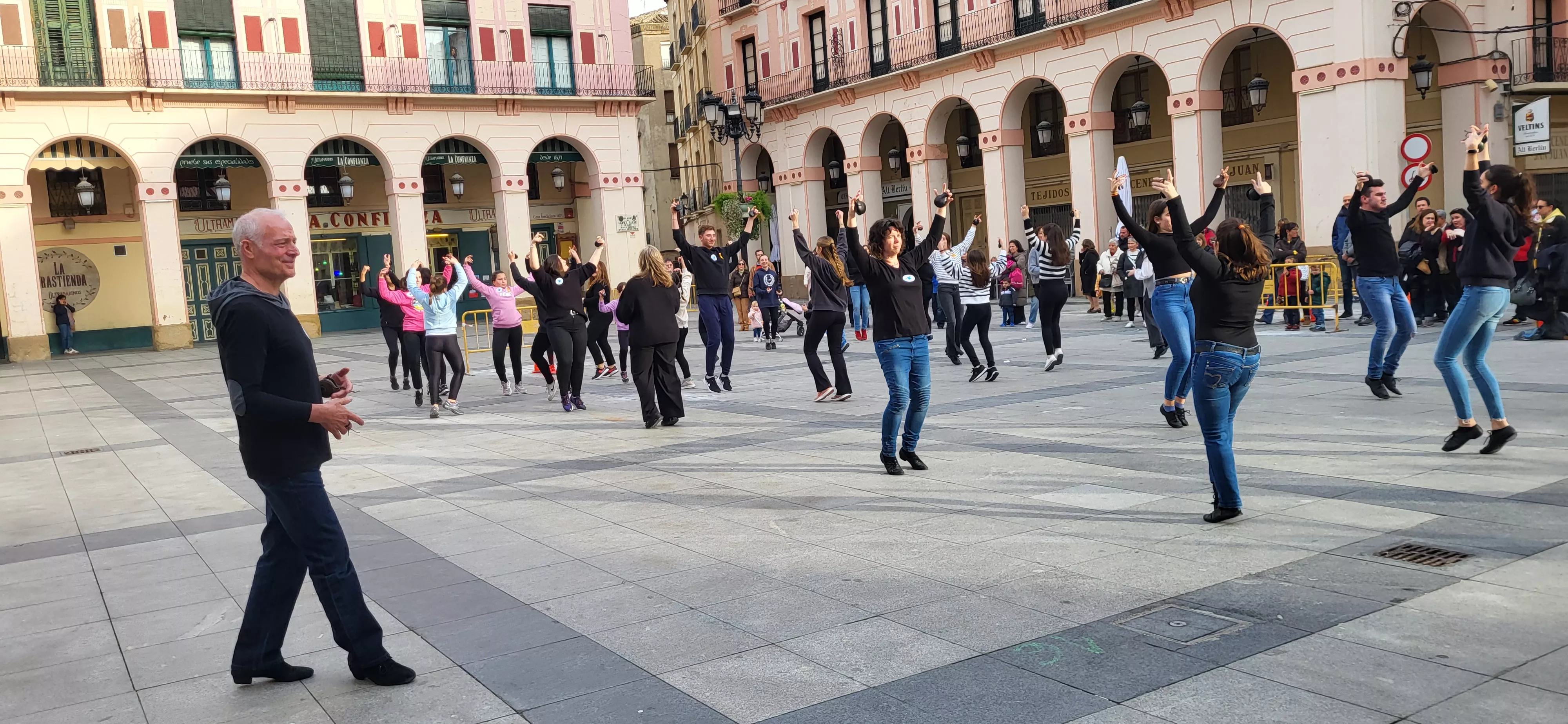 Flashmob jotero de Aspanoa en Huesca. Foto Mercedes Manterola