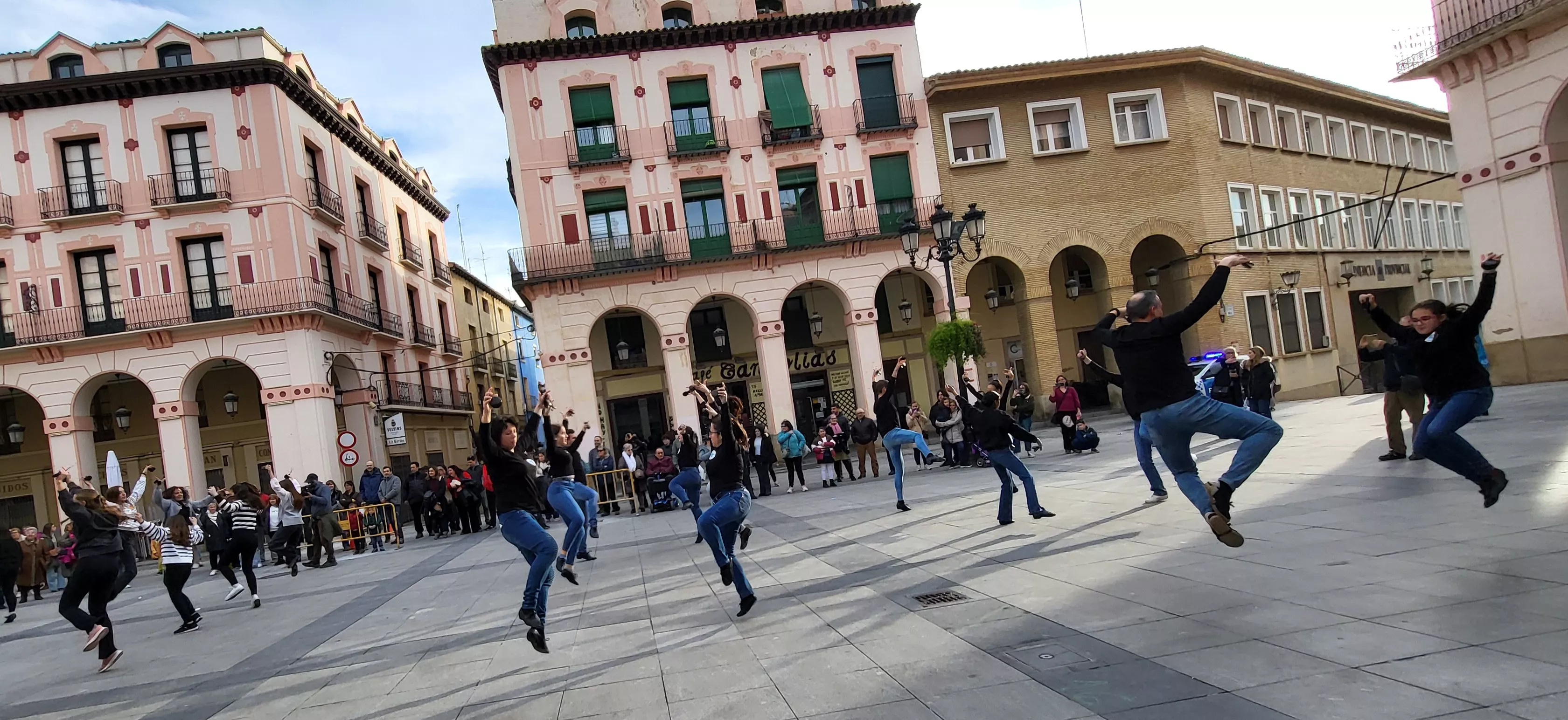 Flashmob jotero de Aspanoa en Huesca. Foto Mercedes Manterola