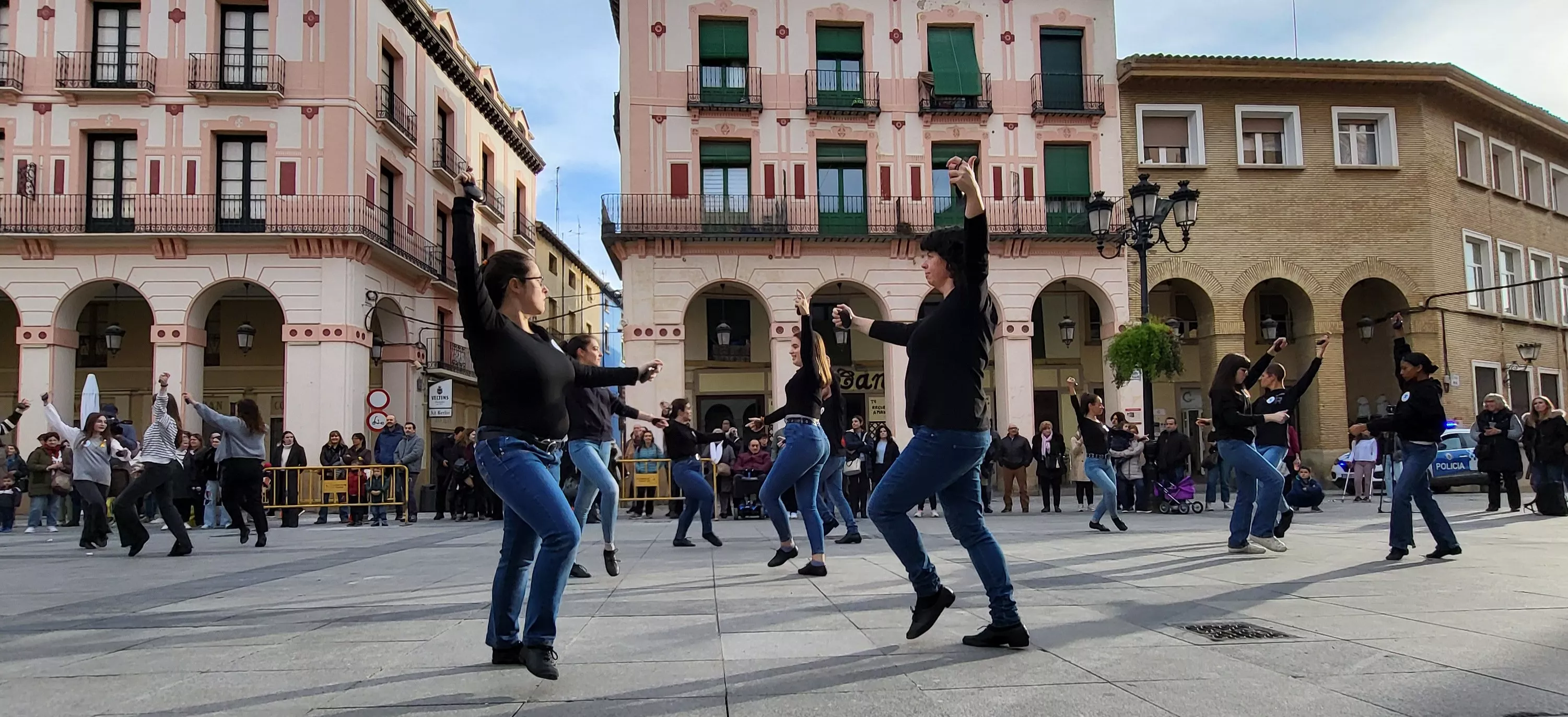 Flashmob jotero de Aspanoa en Huesca. Foto Mercedes Manterola