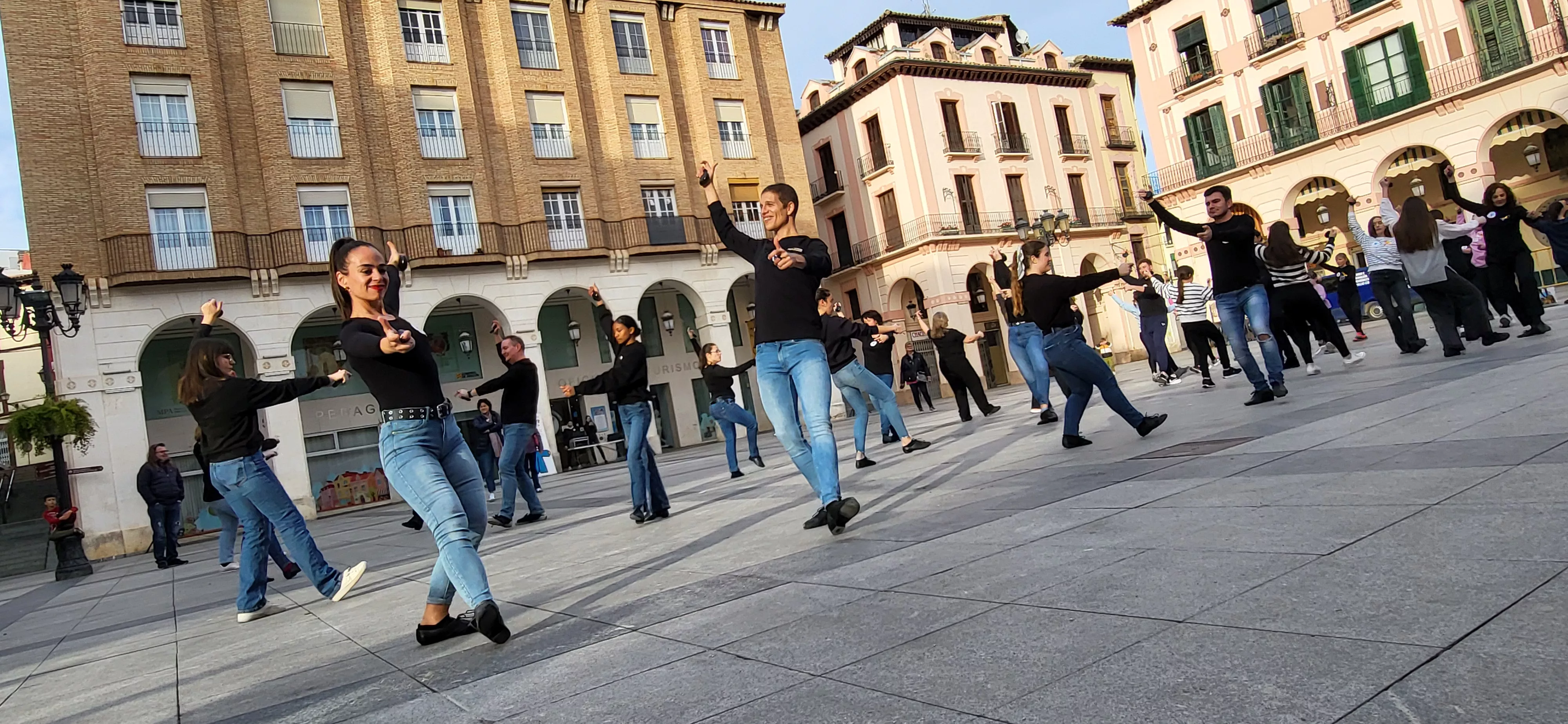 Flashmob jotero de Aspanoa en Huesca. Foto Mercedes Manterola