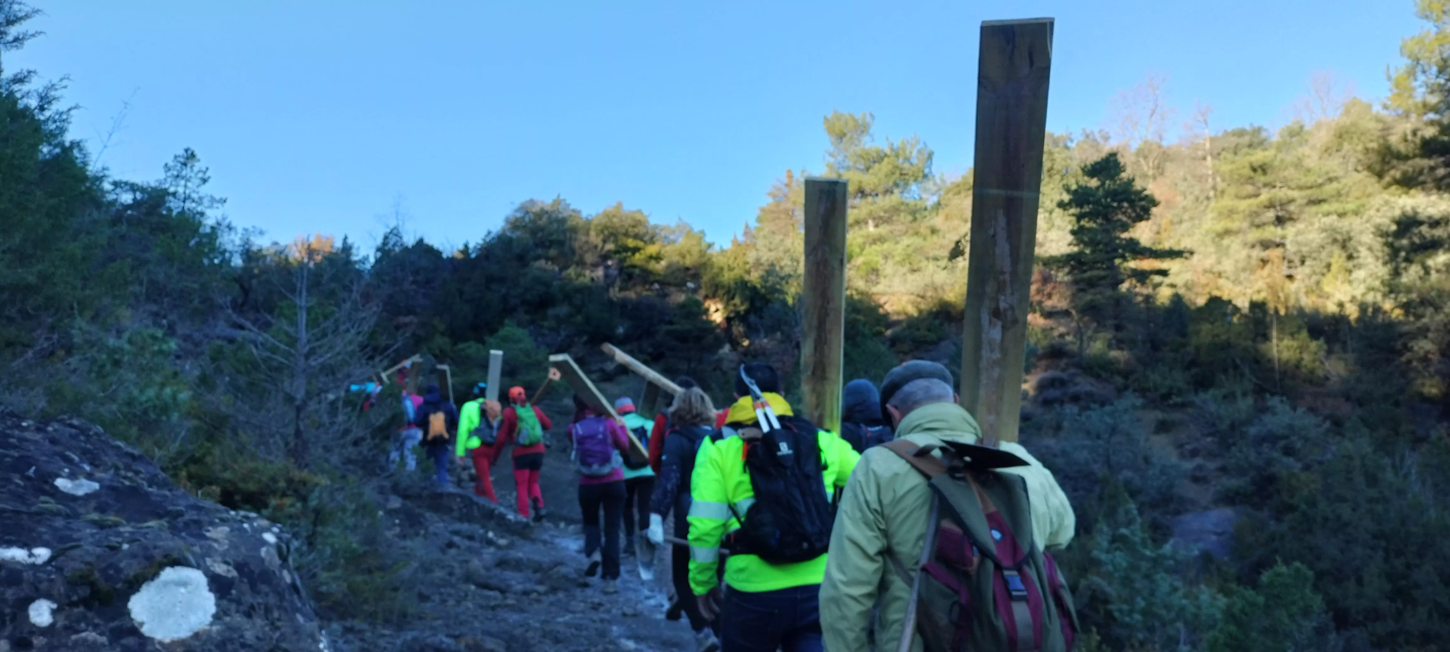 Jornada de trabajo y convivencia en los montes de la Virgen de la Sierra de Sobrarbe. Foto Club de Montaña Nabaín