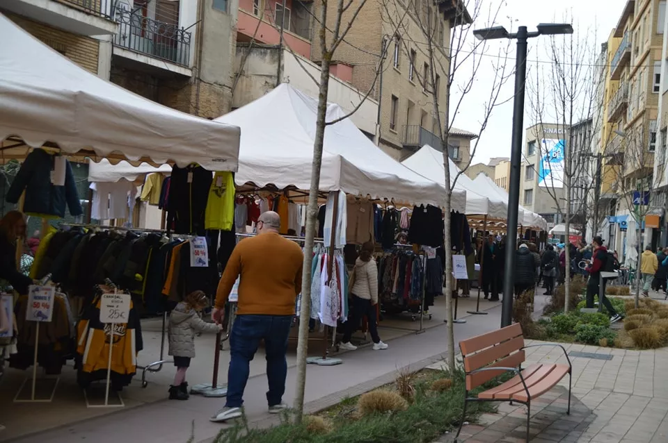 Remate de invierno del comercio de Monzón.