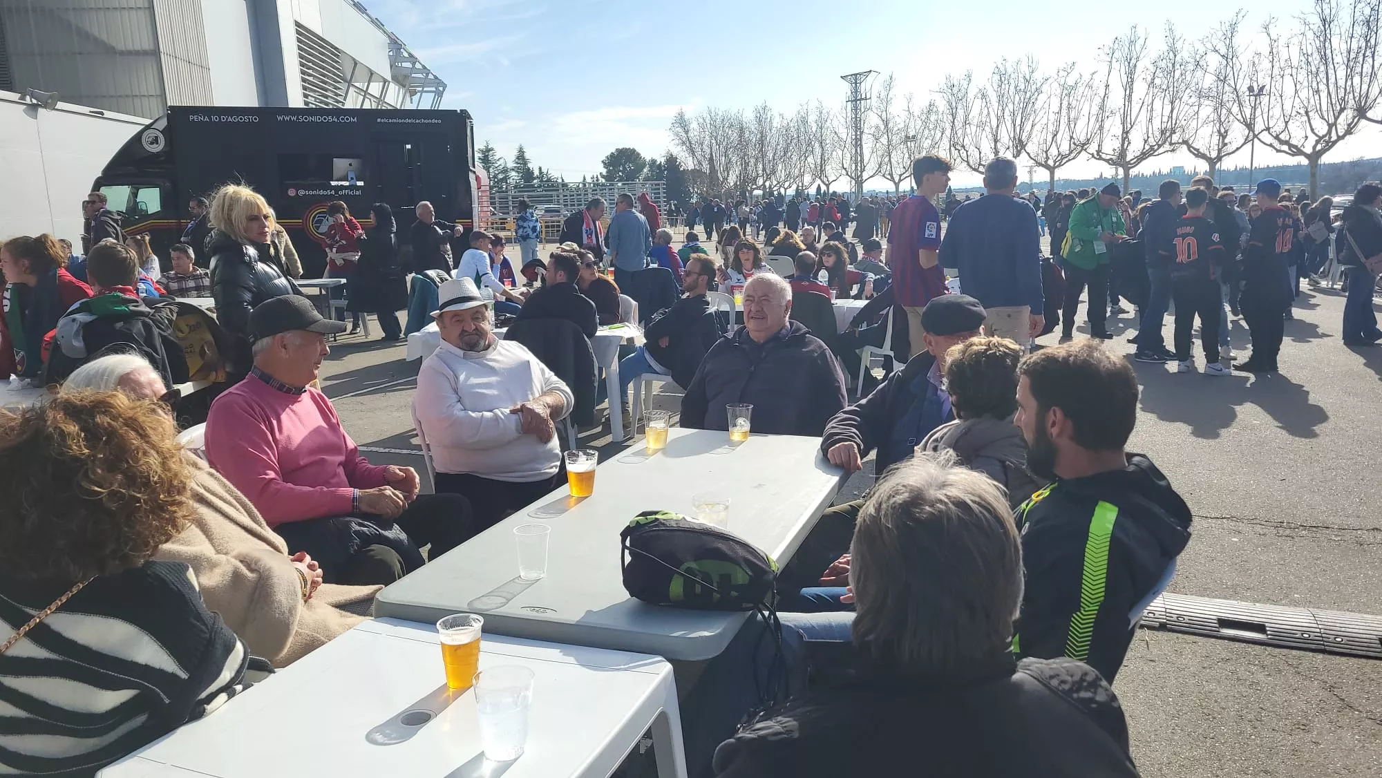 Previa del Huesca-Granada en la terraza de El Alcoraz