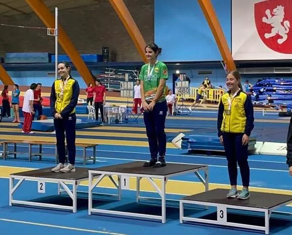 Raquel Sádaba, campeona Sub 18 60 vallas