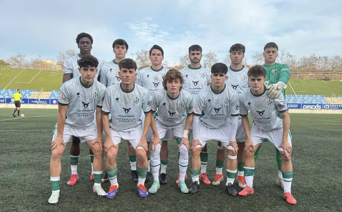 Once del Huesca en su visita a Badalona.