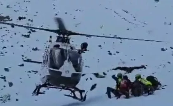 Rescate de la esquiadora en Parzán