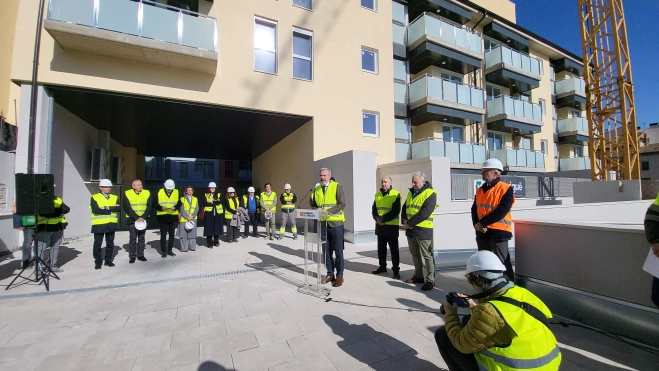 Intervención de Azcón en la visita a las viviendas de la primera fase de La Merced. Intervención de Azcón en la visita a las viviendas de la primera fase de La Merced.