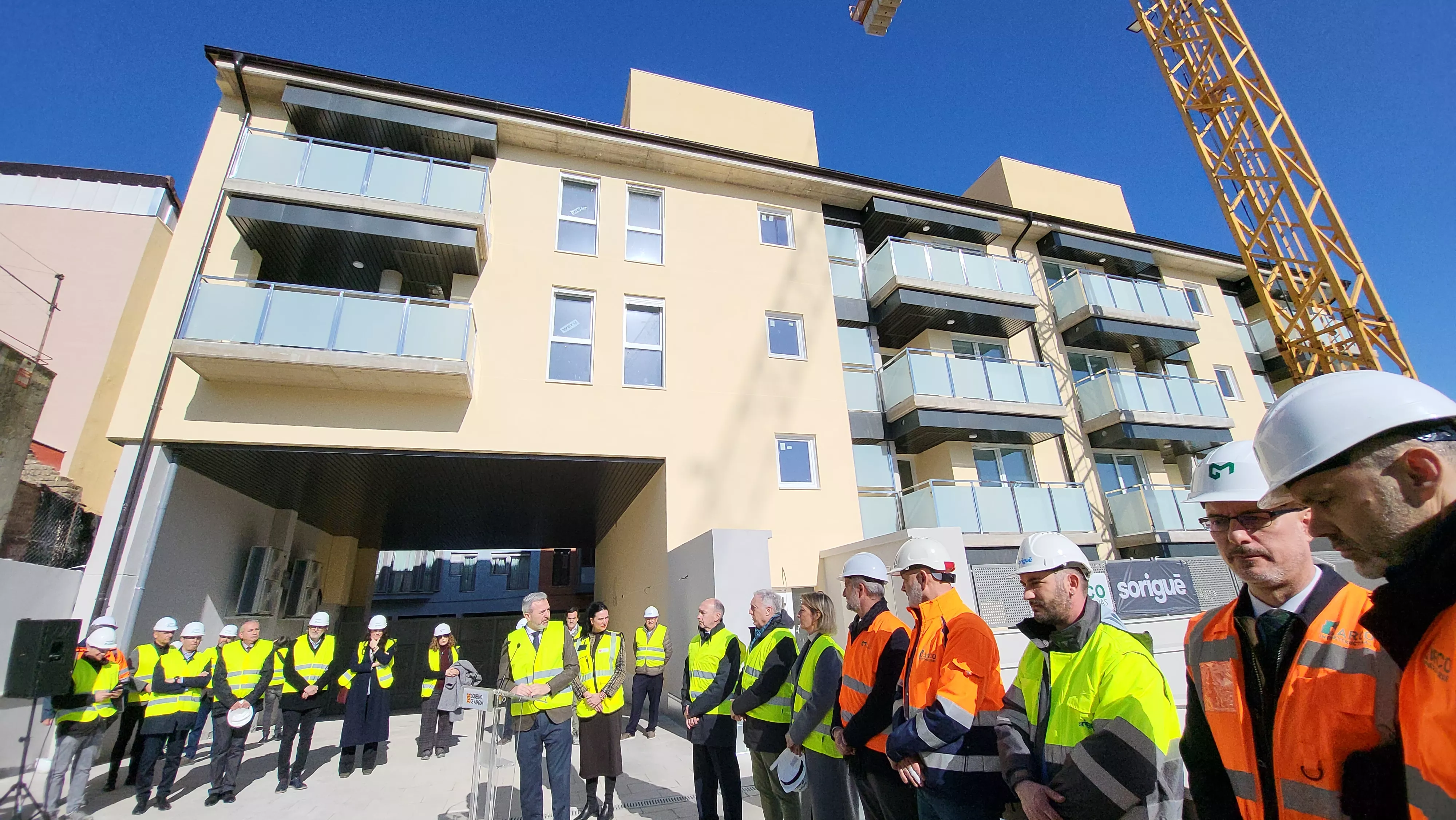Visita a las viviendas finalizadas en el antiguo cuartel de La Merced. Foto Mercedes Manterola